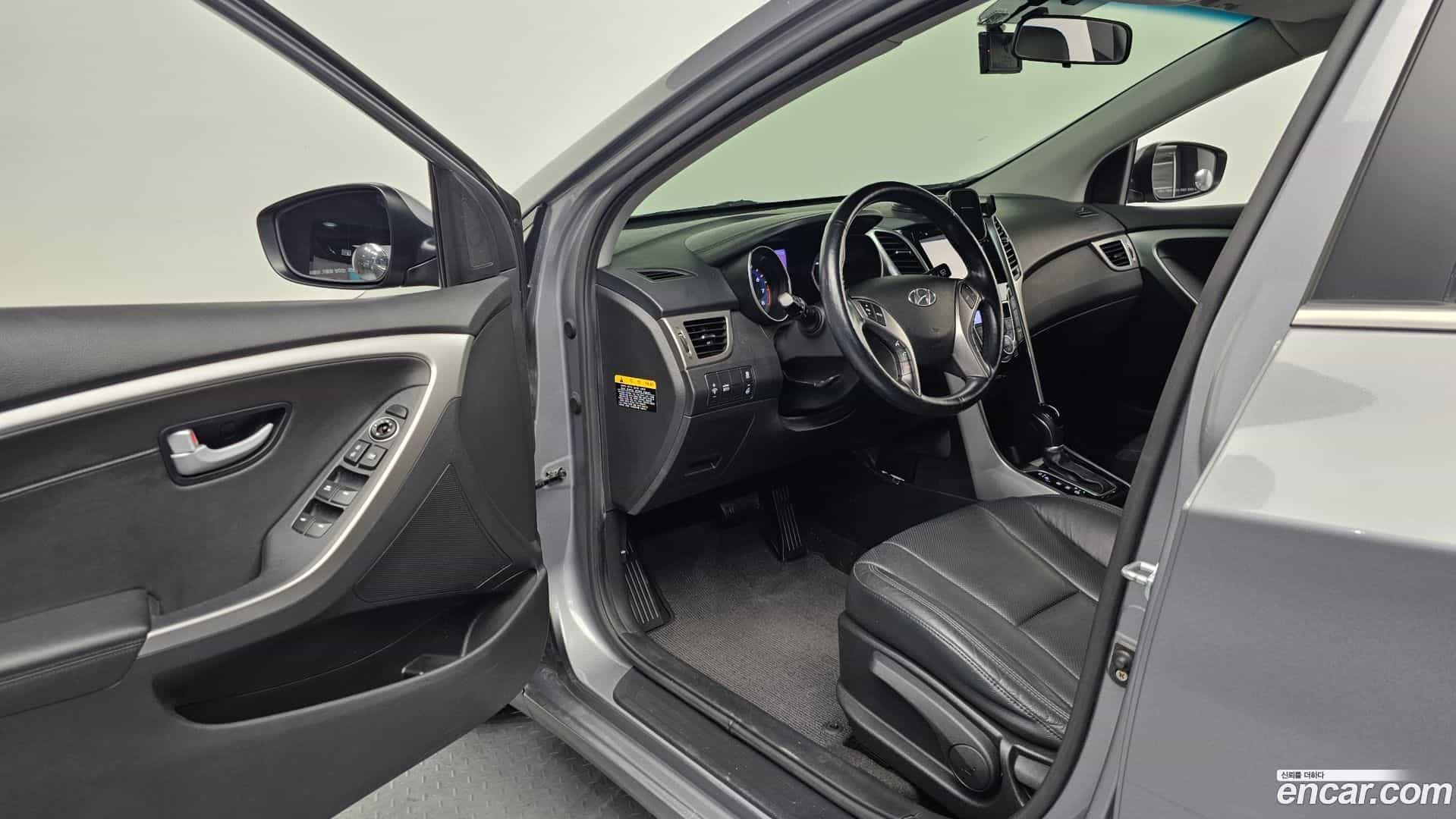 i30 Hyundai 2014.0-INNER-010