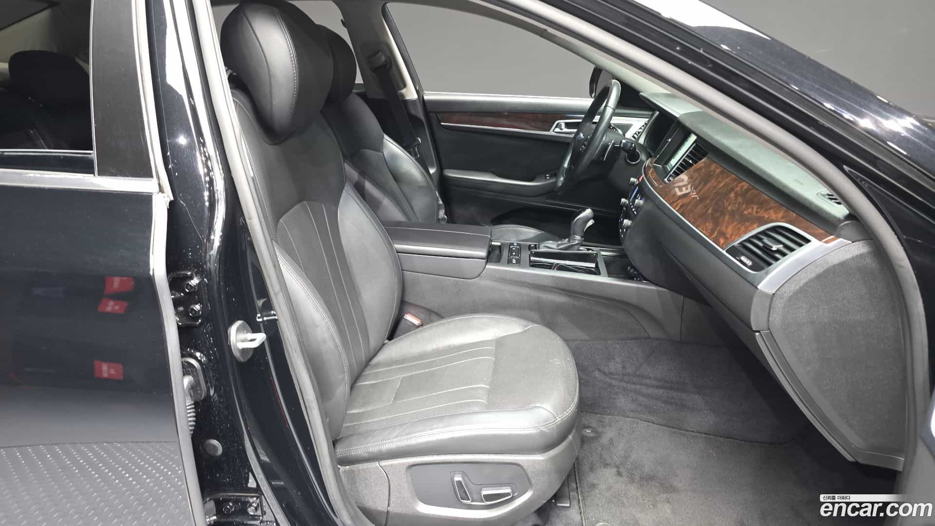 Genesis Hyundai 2015.0-OPTION-015