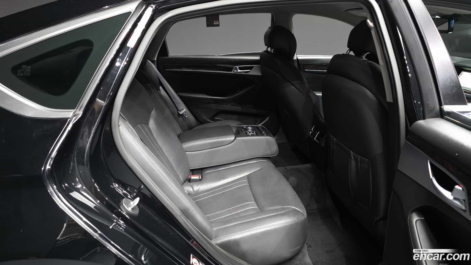 Genesis Hyundai 2015.0-OPTION-016