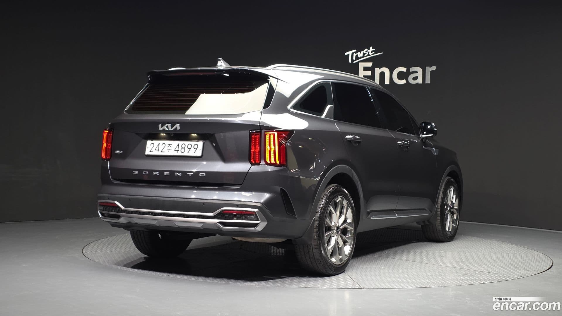 Main__Slider__Photo:Sorento Kia 2022.4-1