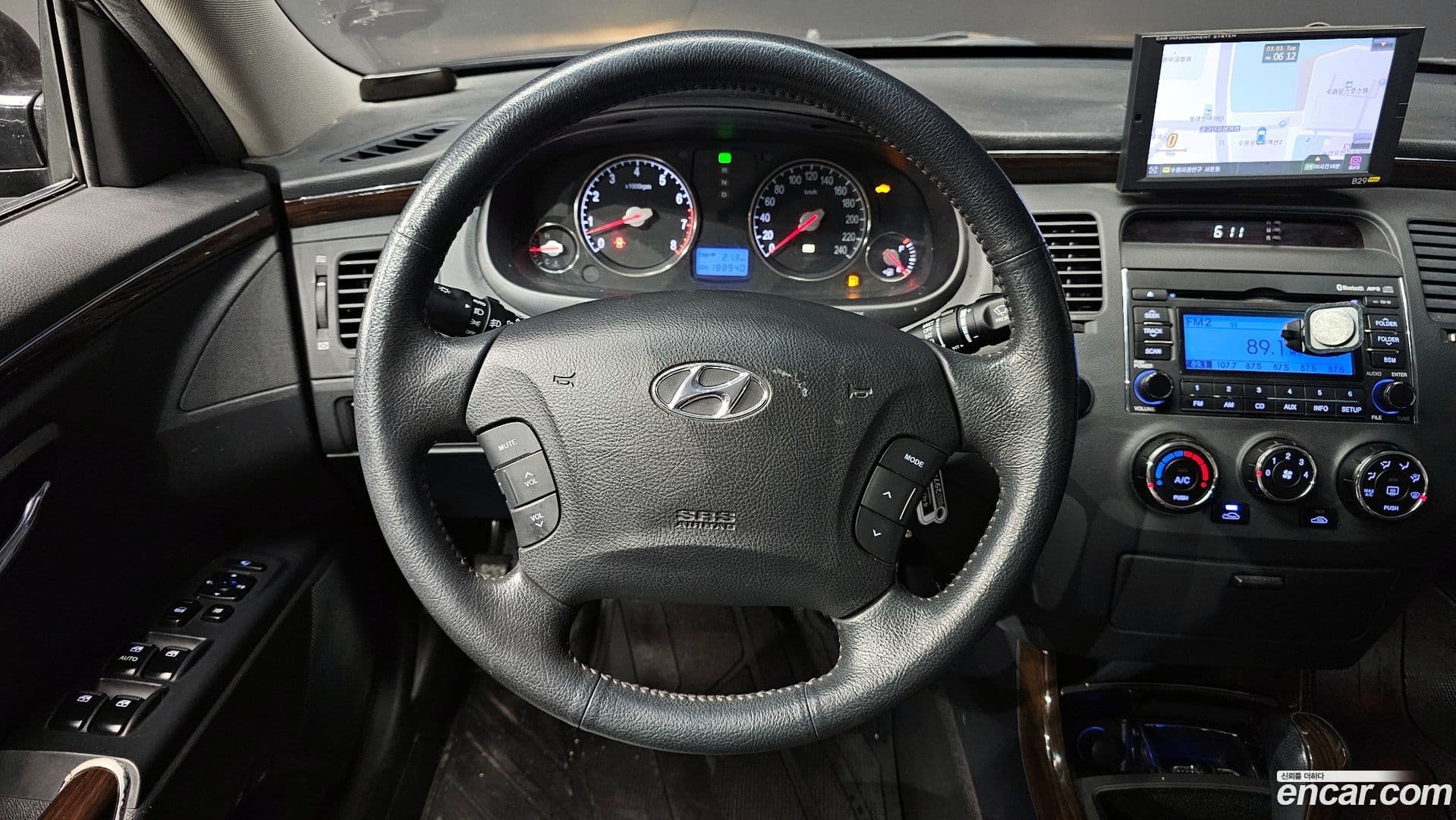 Main__Slider__Photo:Grandeur Hyundai 2011.2-12