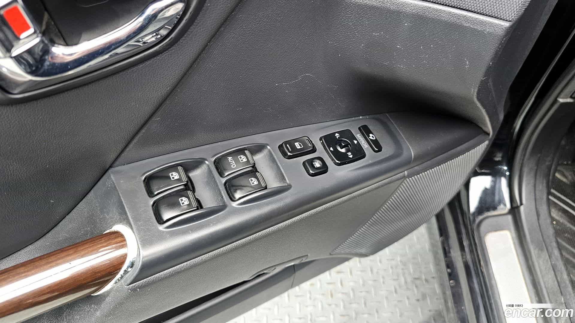 Grandeur Hyundai 2011.2-OPTION-019