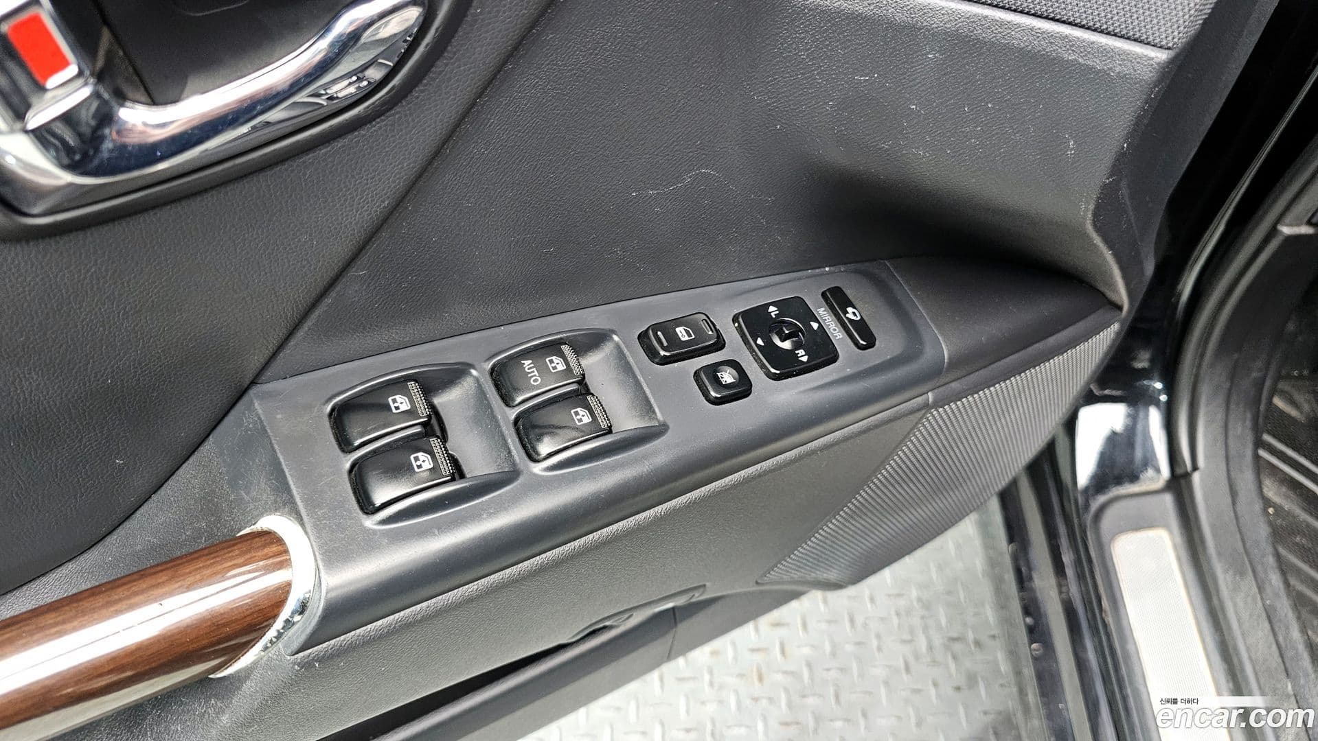 Main__Slider__Photo:Grandeur Hyundai 2011.2-14