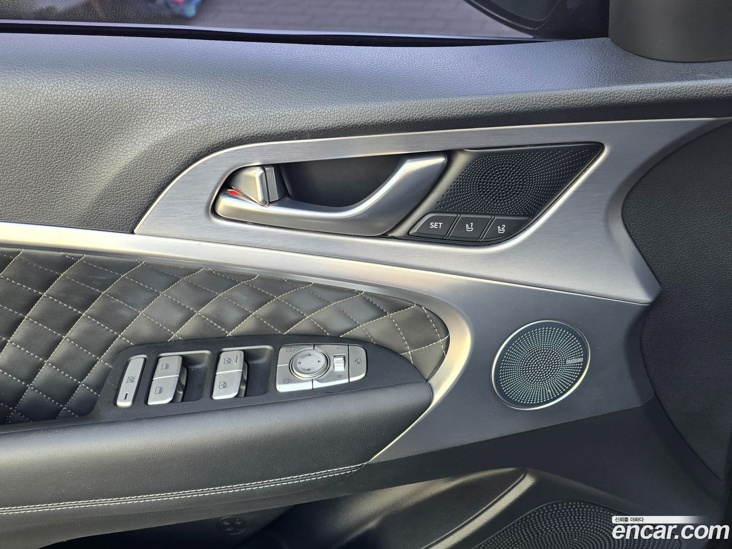 Main__Slider__Photo:G70 Genesis 2019.9-13