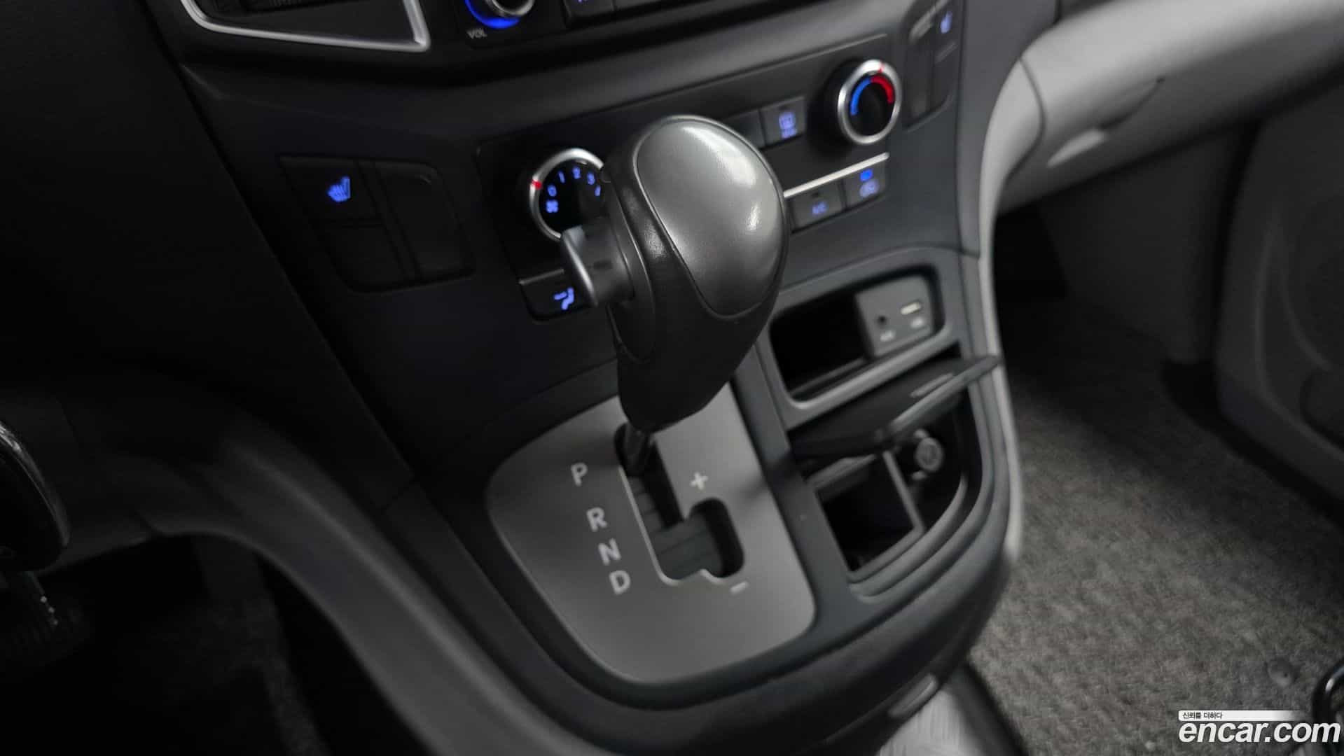 Starex Hyundai 2018.5-INNER-009