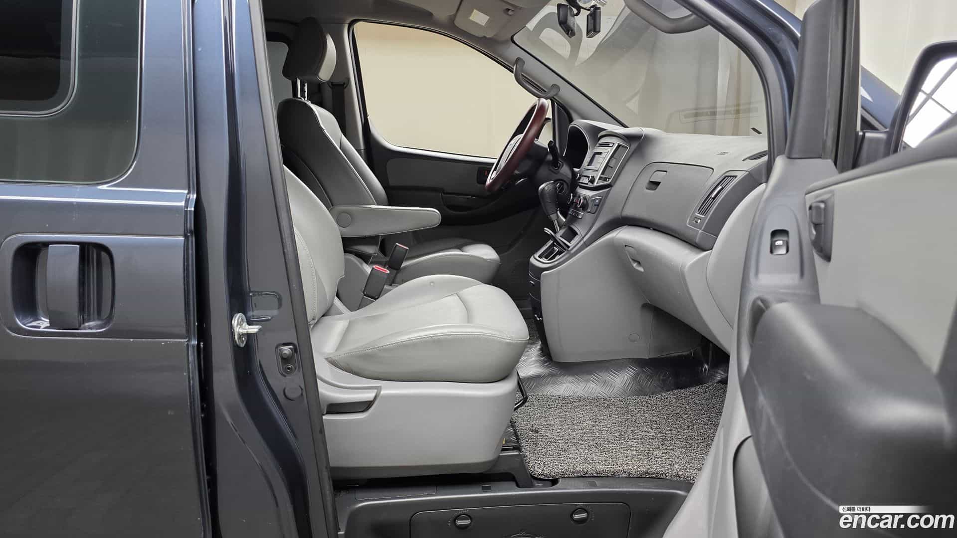 Starex Hyundai 2018.5-OPTION-015