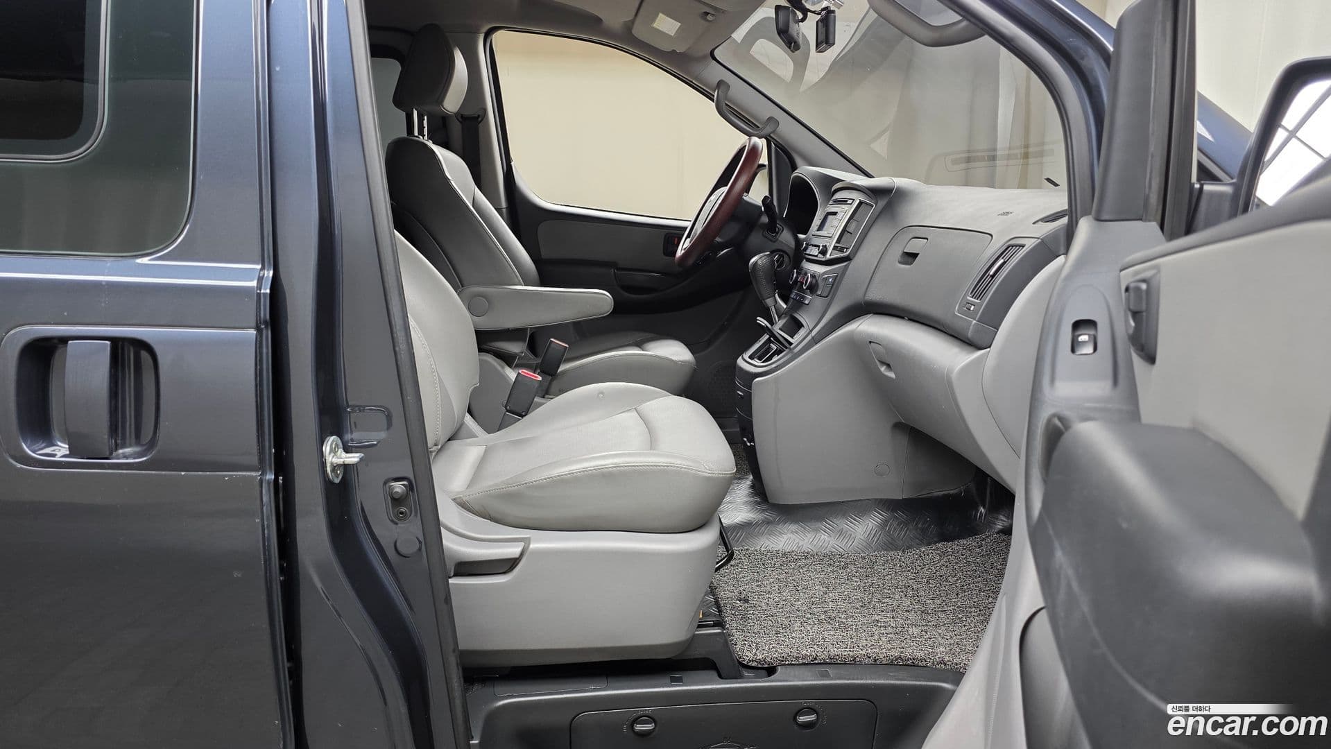 Main__Slider__Photo:Starex Hyundai 2018.5-10