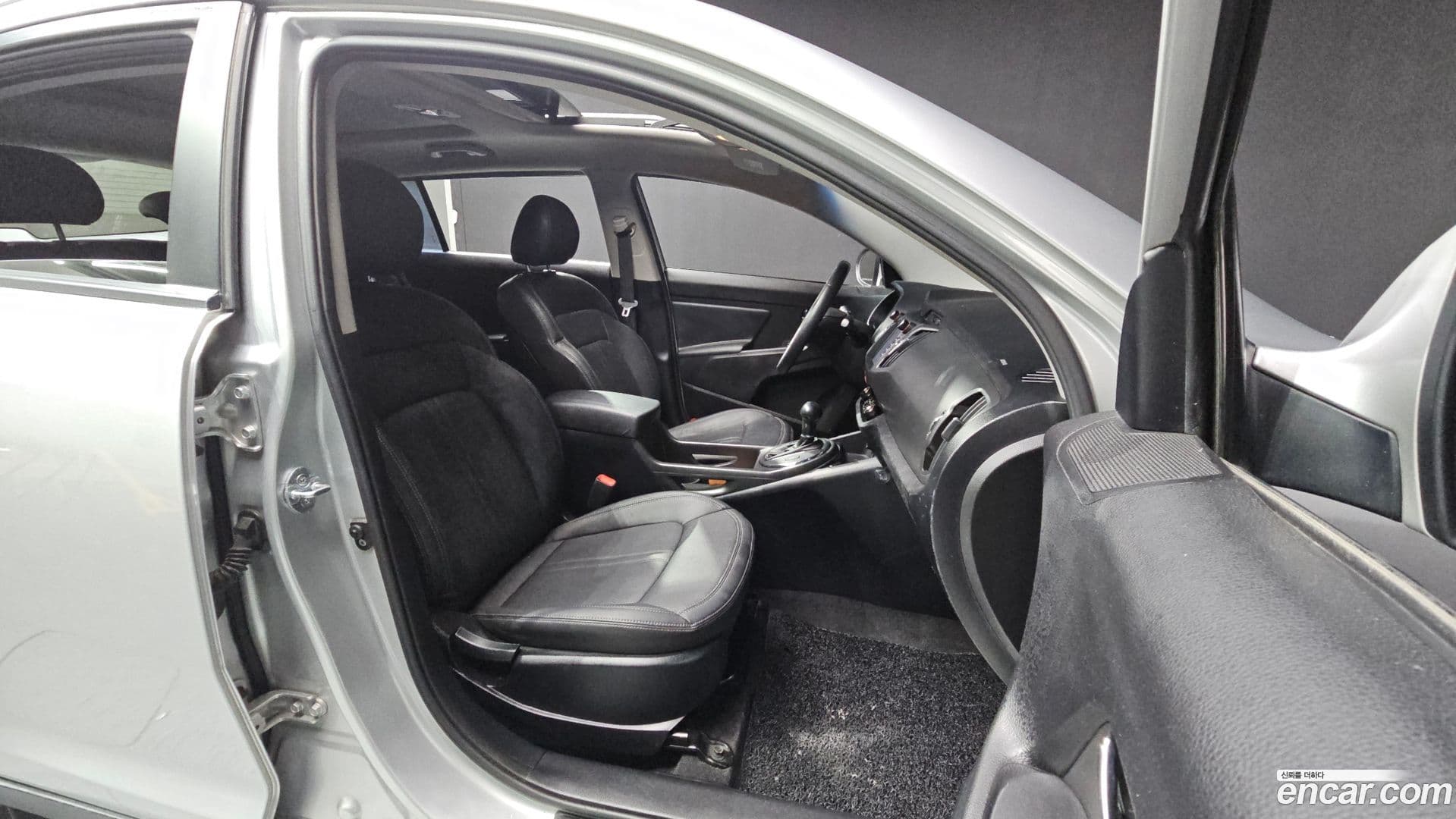 Main__Slider__Photo:Sportage Kia 2010.6-10