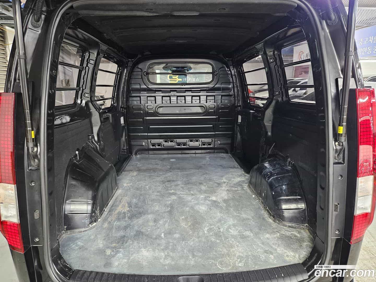 Staria Hyundai 2024.6-OPTION-016