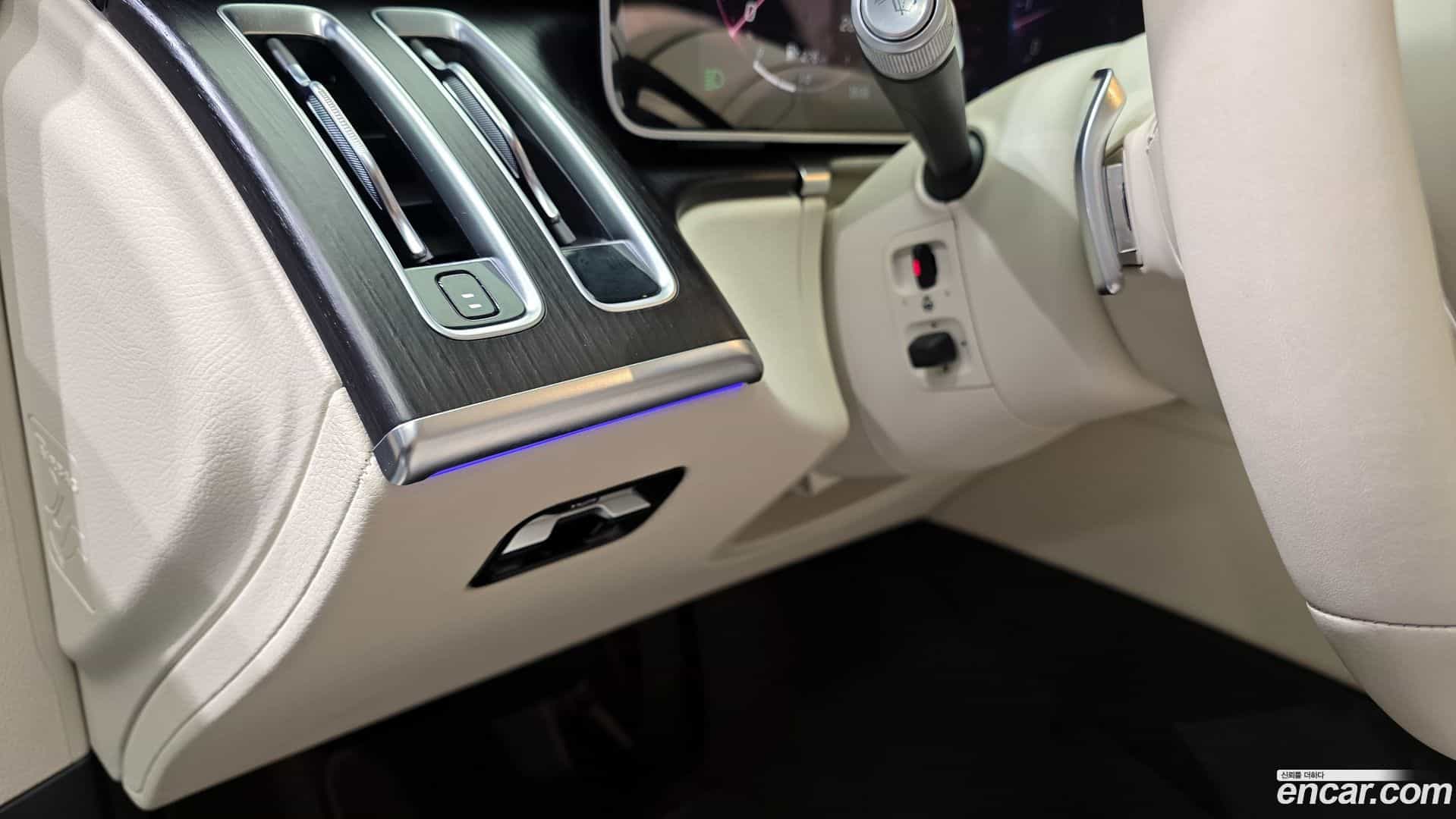 S-Class Mercedes-Benz 2024.9-OPTION-019