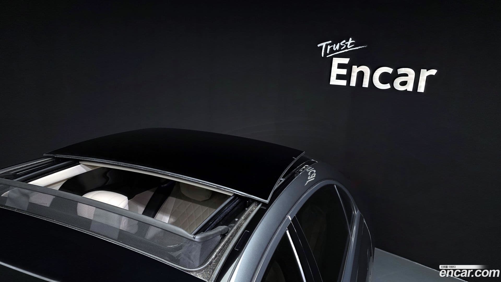 Main__Slider__Photo:S-Class Mercedes-Benz 2024.9-19