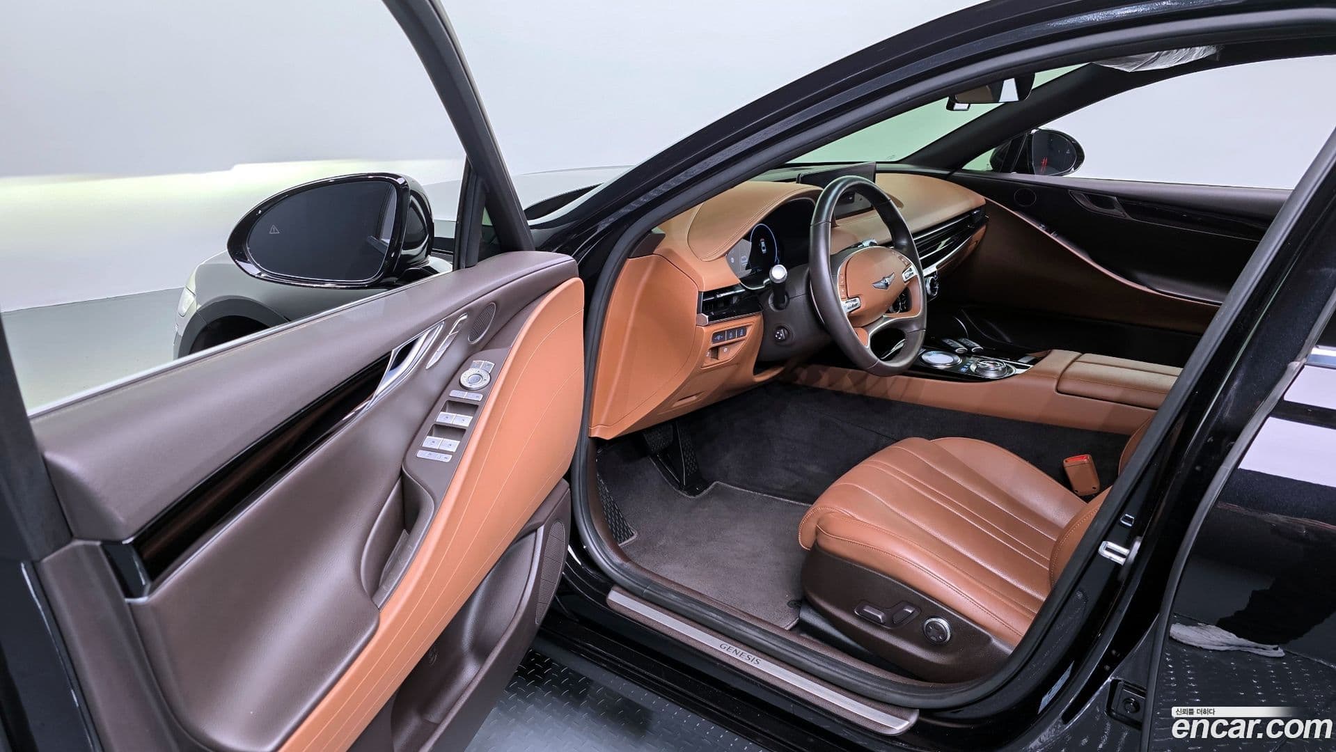 Main__Slider__Photo:G80 Genesis 2022.1-10