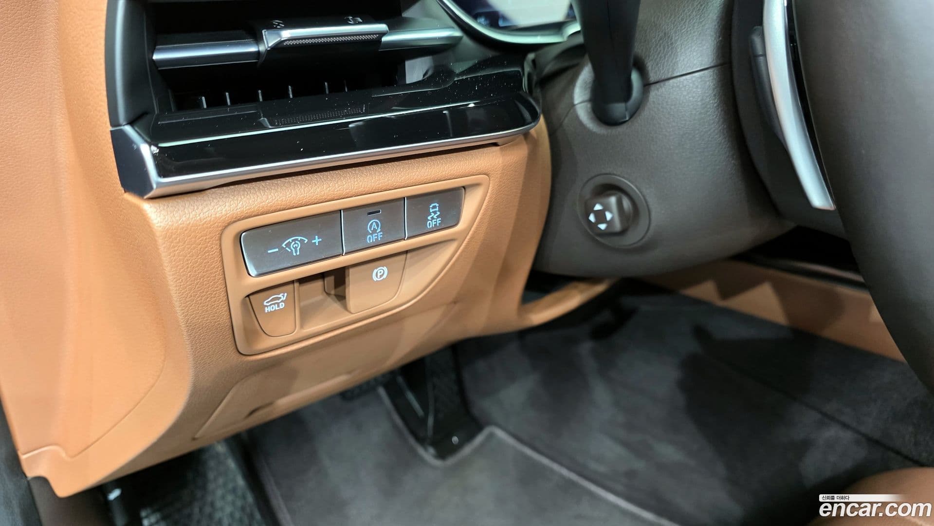 Main__Slider__Photo:G80 Genesis 2022.1-15