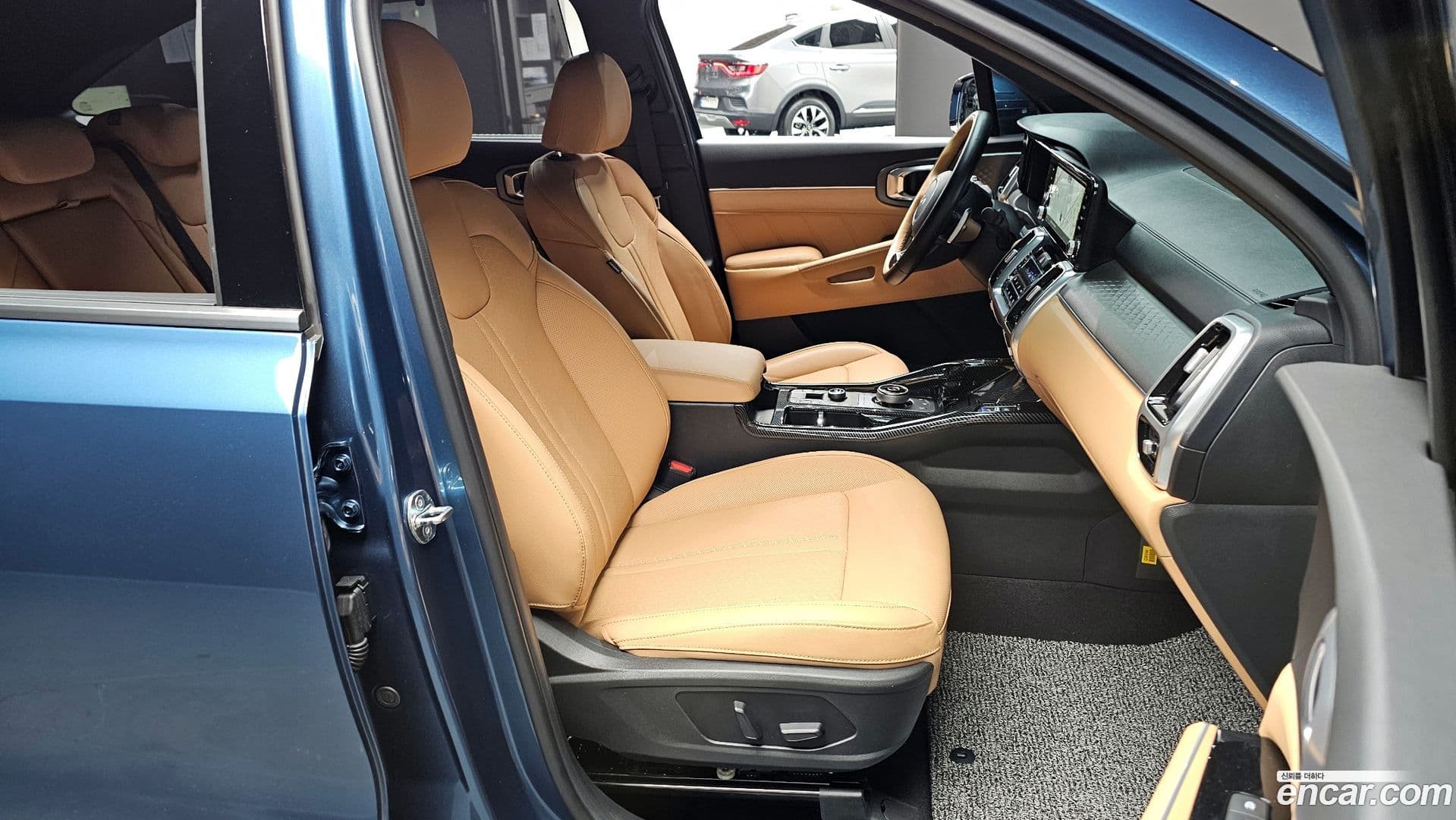 Main__Slider__Photo:Sorento Kia 2023.4-9