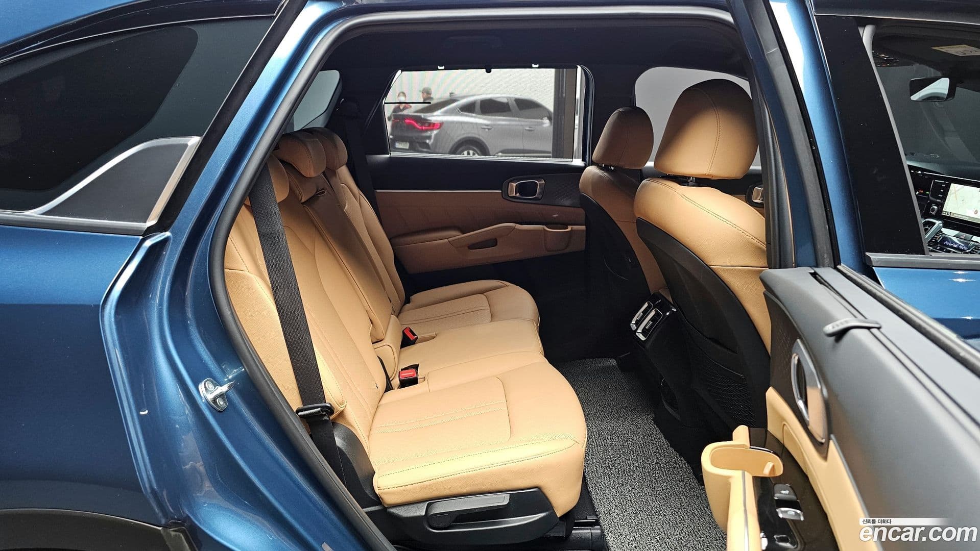 Main__Slider__Photo:Sorento Kia 2023.4-10