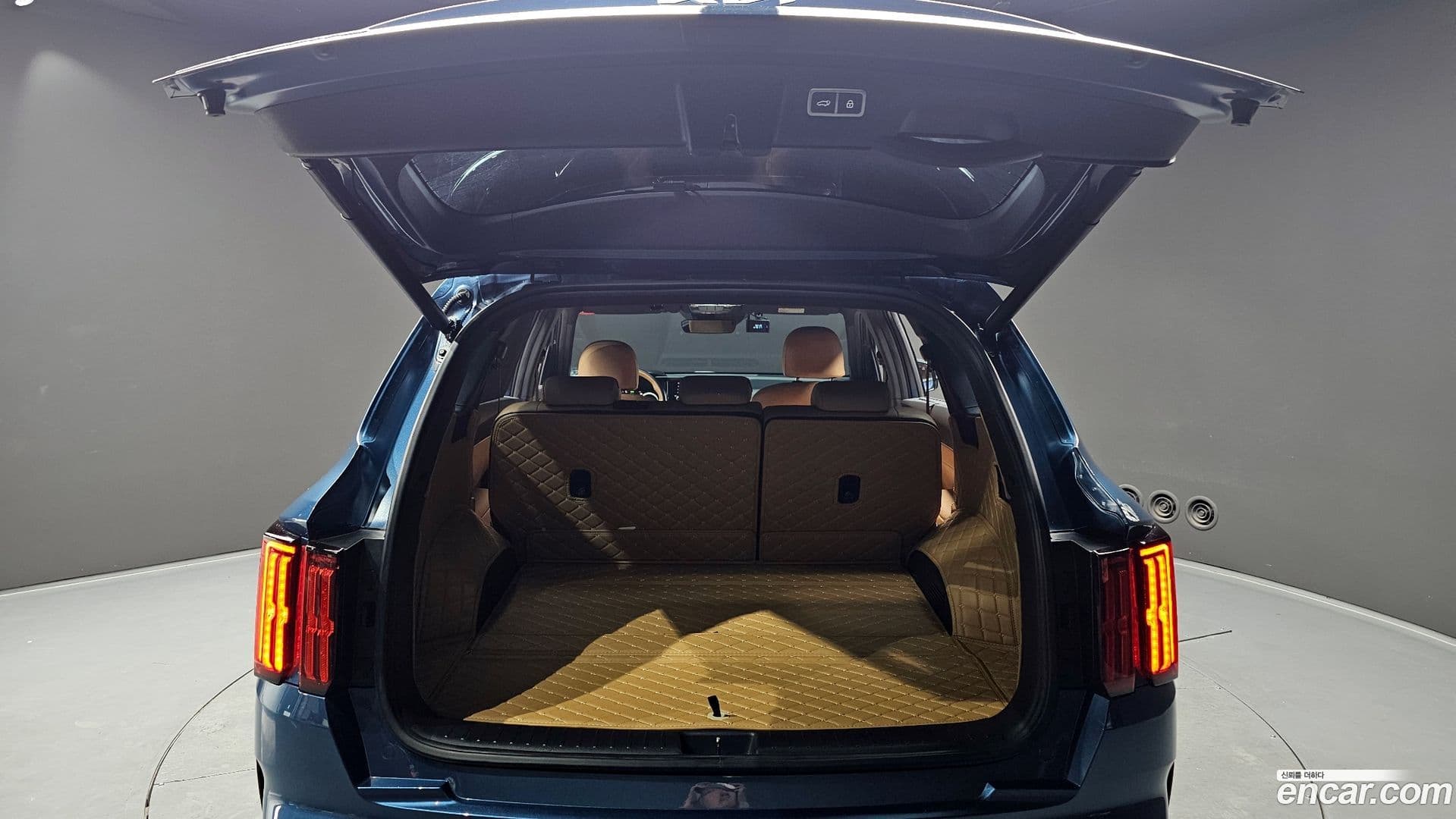 Main__Slider__Photo:Sorento Kia 2023.4-19