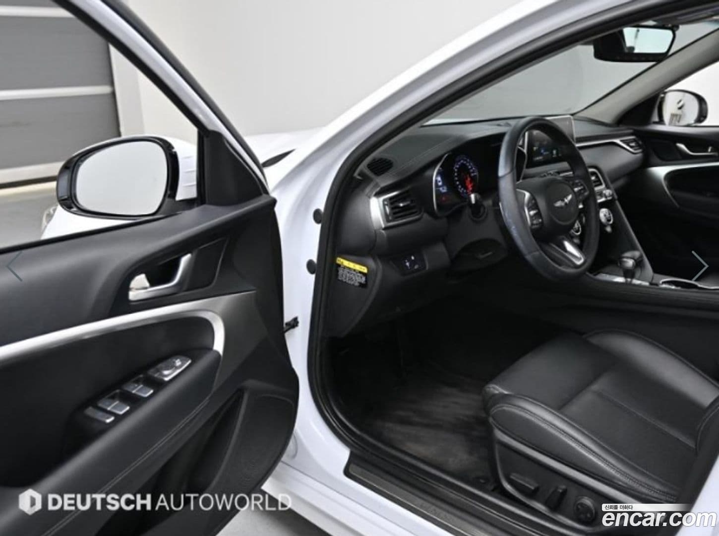 Main__Slider__Photo:G70 Genesis 2019.6-10