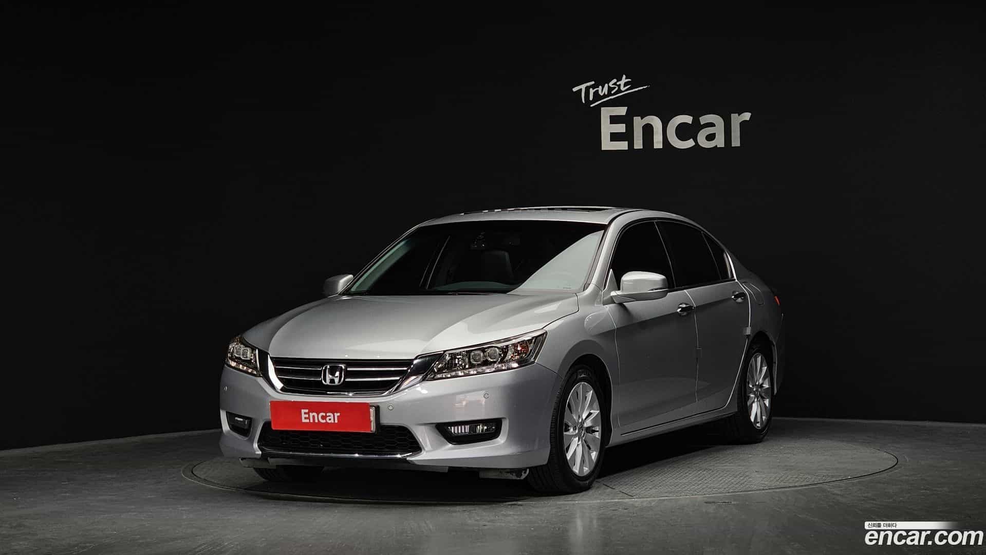 Accord Honda 2015.5-OUTER-001