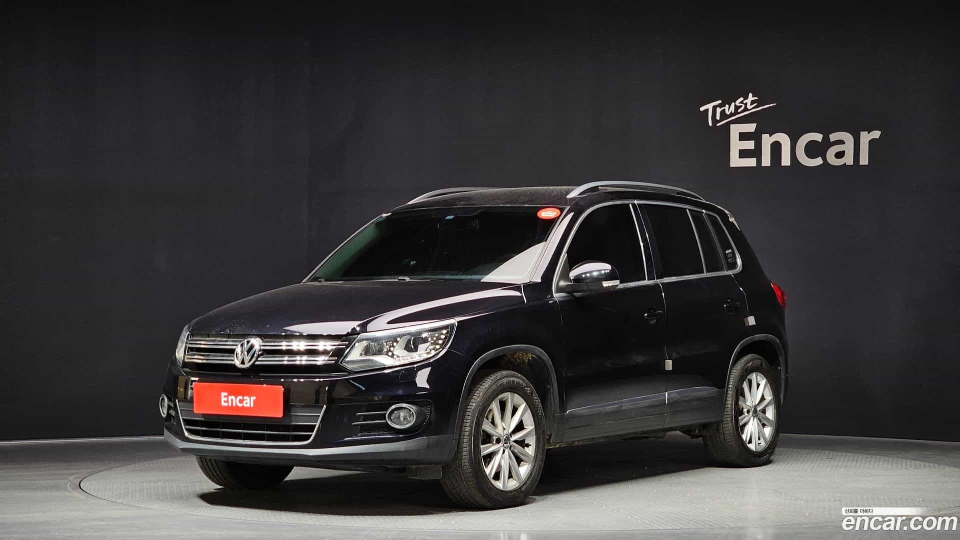 Tiguan Volkswagen 2015.2-OUTER-001