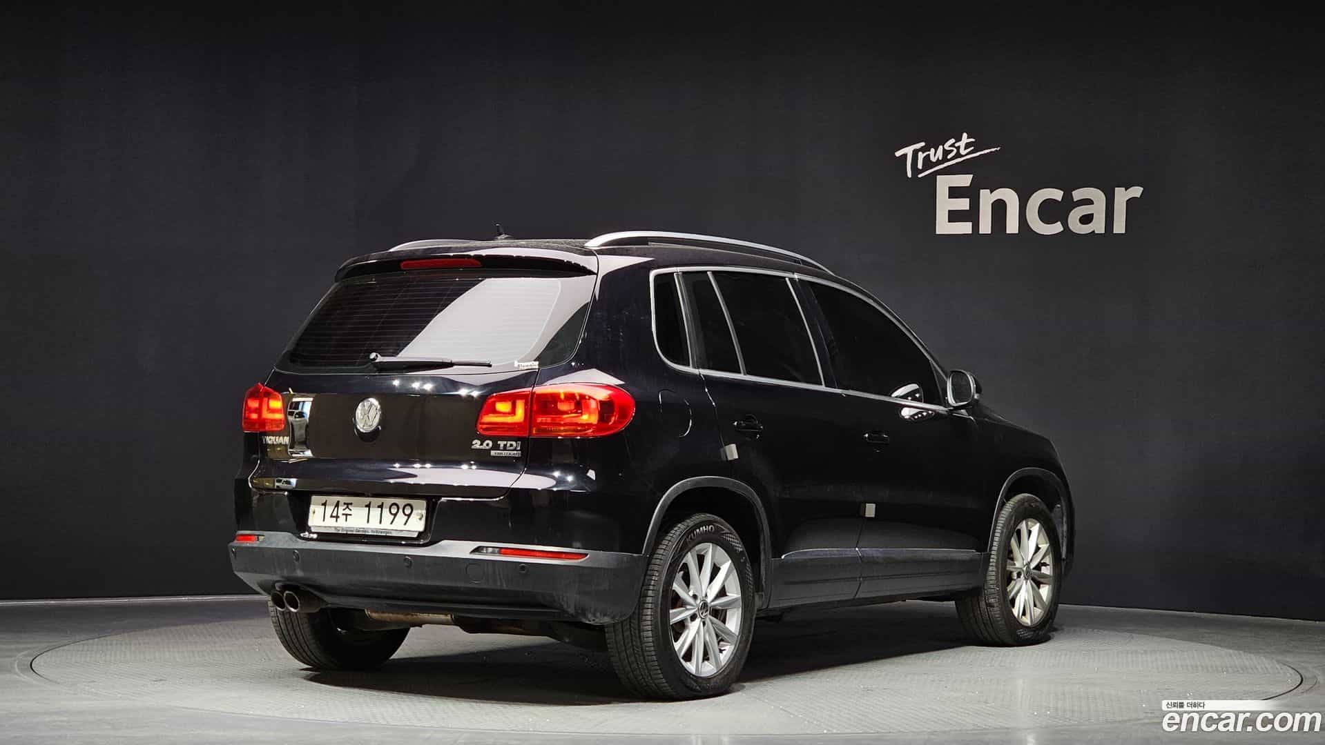 Tiguan Volkswagen 2015.2-OUTER-002