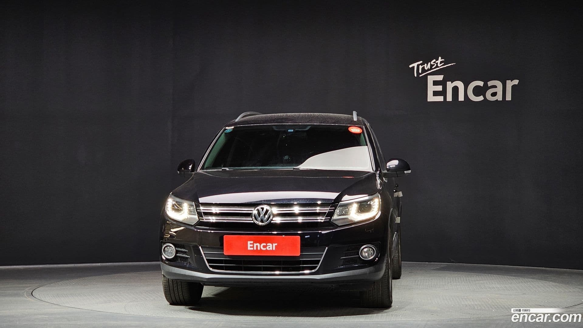 Main__Slider__Photo:Tiguan Volkswagen 2015.2-2