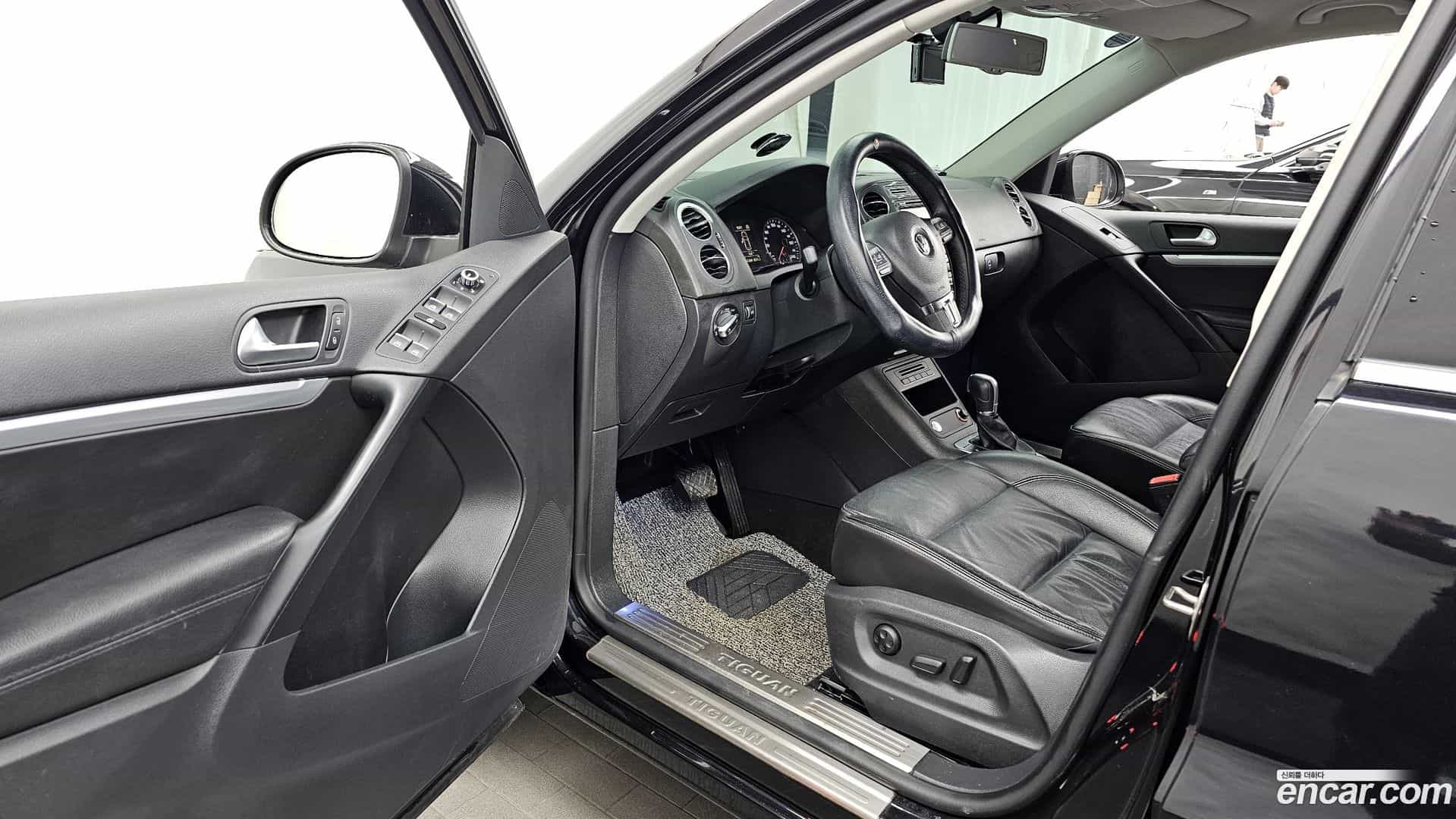 Tiguan Volkswagen 2015.2-INNER-010