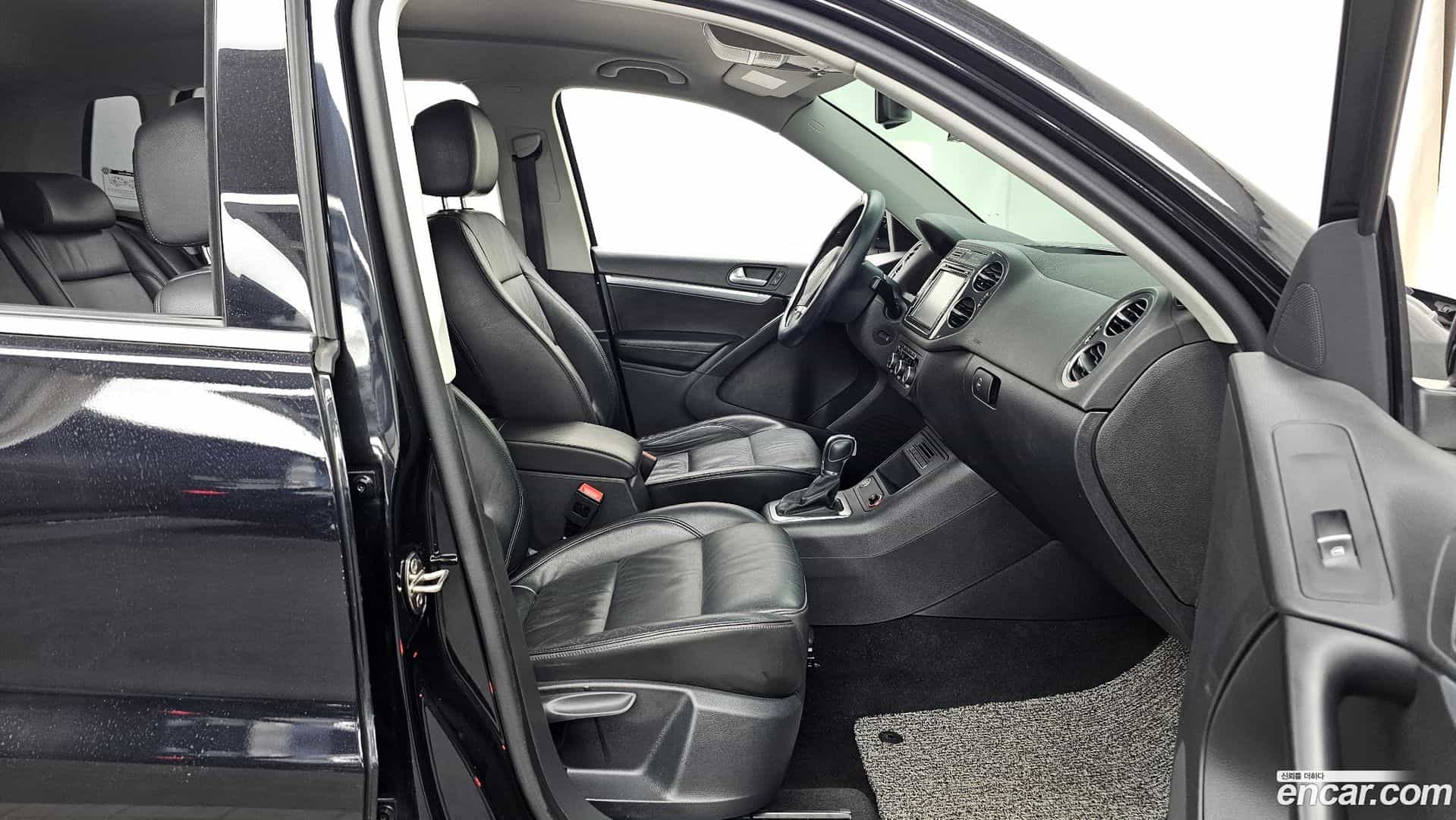 Tiguan Volkswagen 2015.2-OPTION-015