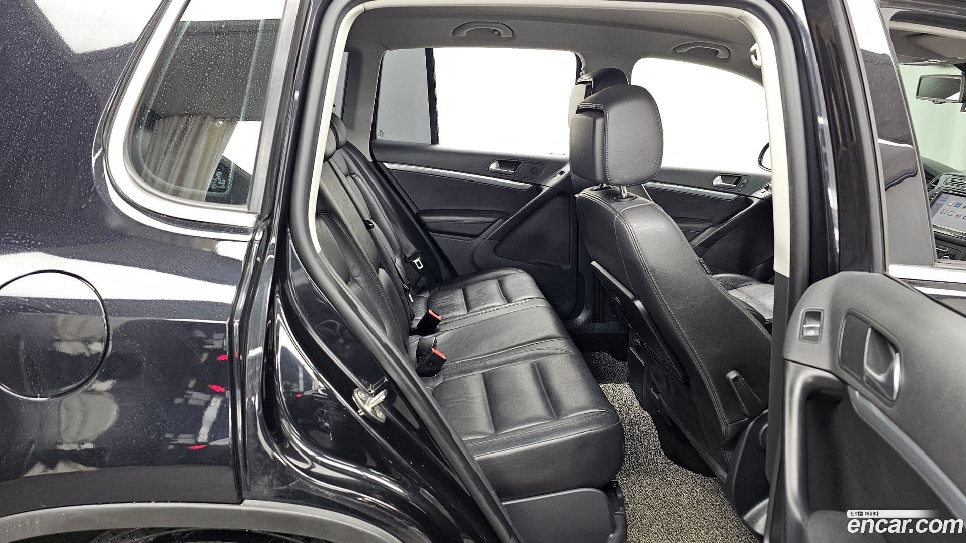 Main__Slider__Photo:Tiguan Volkswagen 2015.2-11