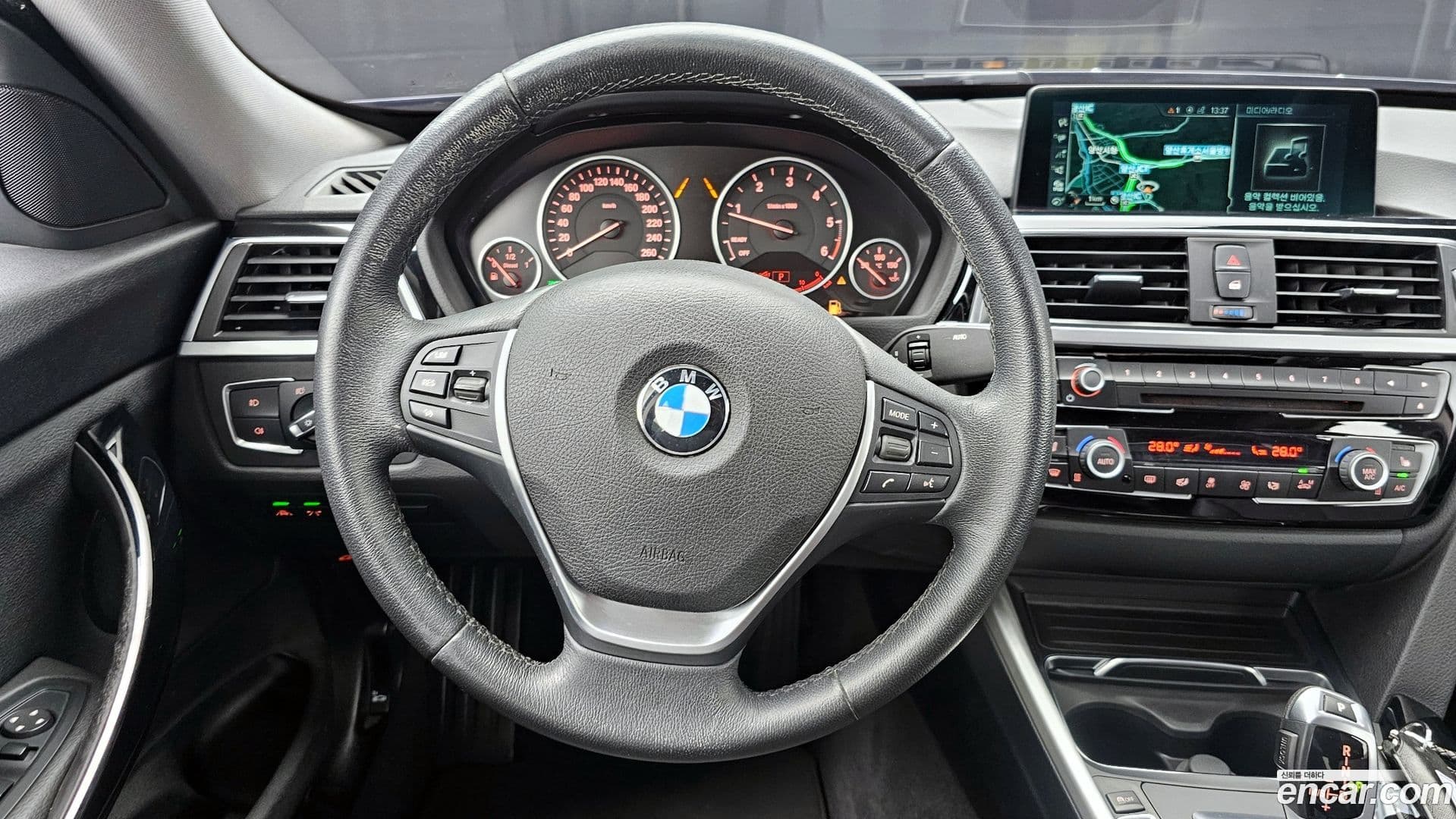 Main__Slider__Photo:Gran Turismo BMW 2017.8-12