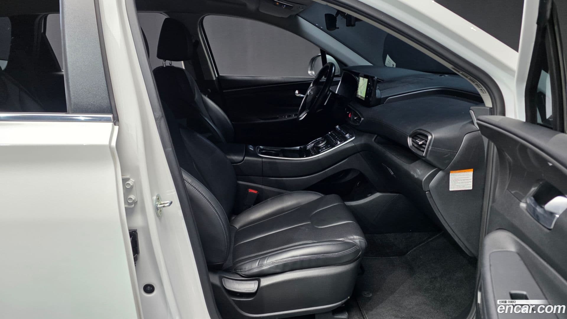 Main__Slider__Photo:Santafe Hyundai 2021.7-10