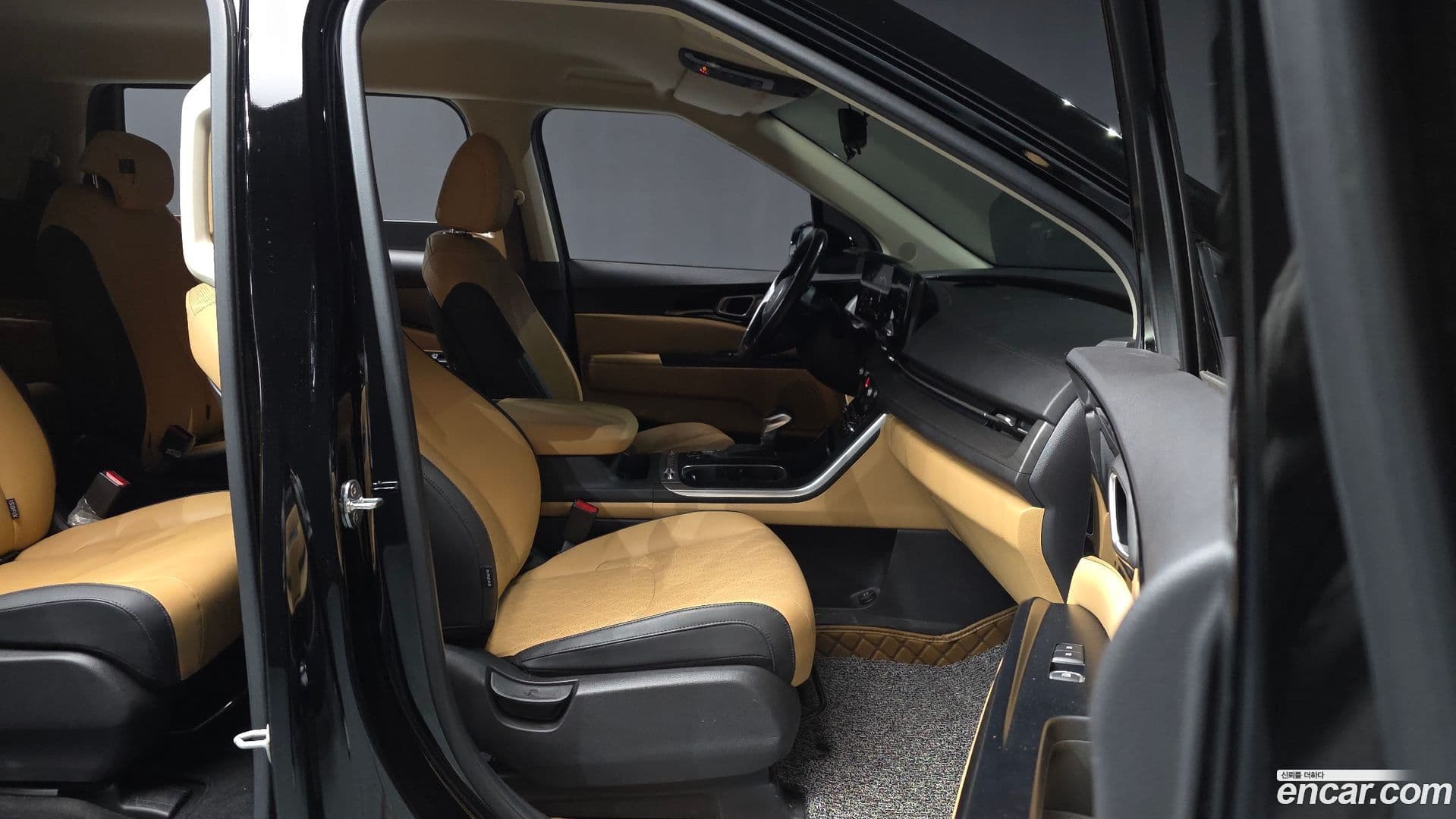 Main__Slider__Photo:Canival Kia 2020.10-10