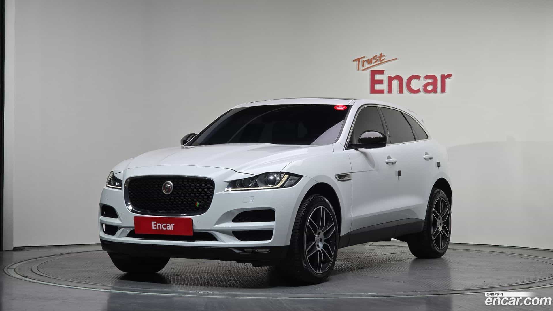 F-PACE Jaguar 2018.2-OUTER-001