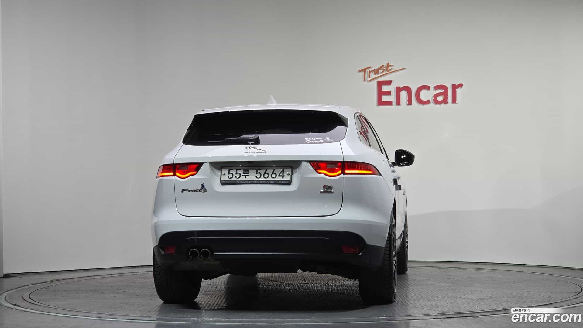 F-PACE Jaguar 2018.2-OUTER-004