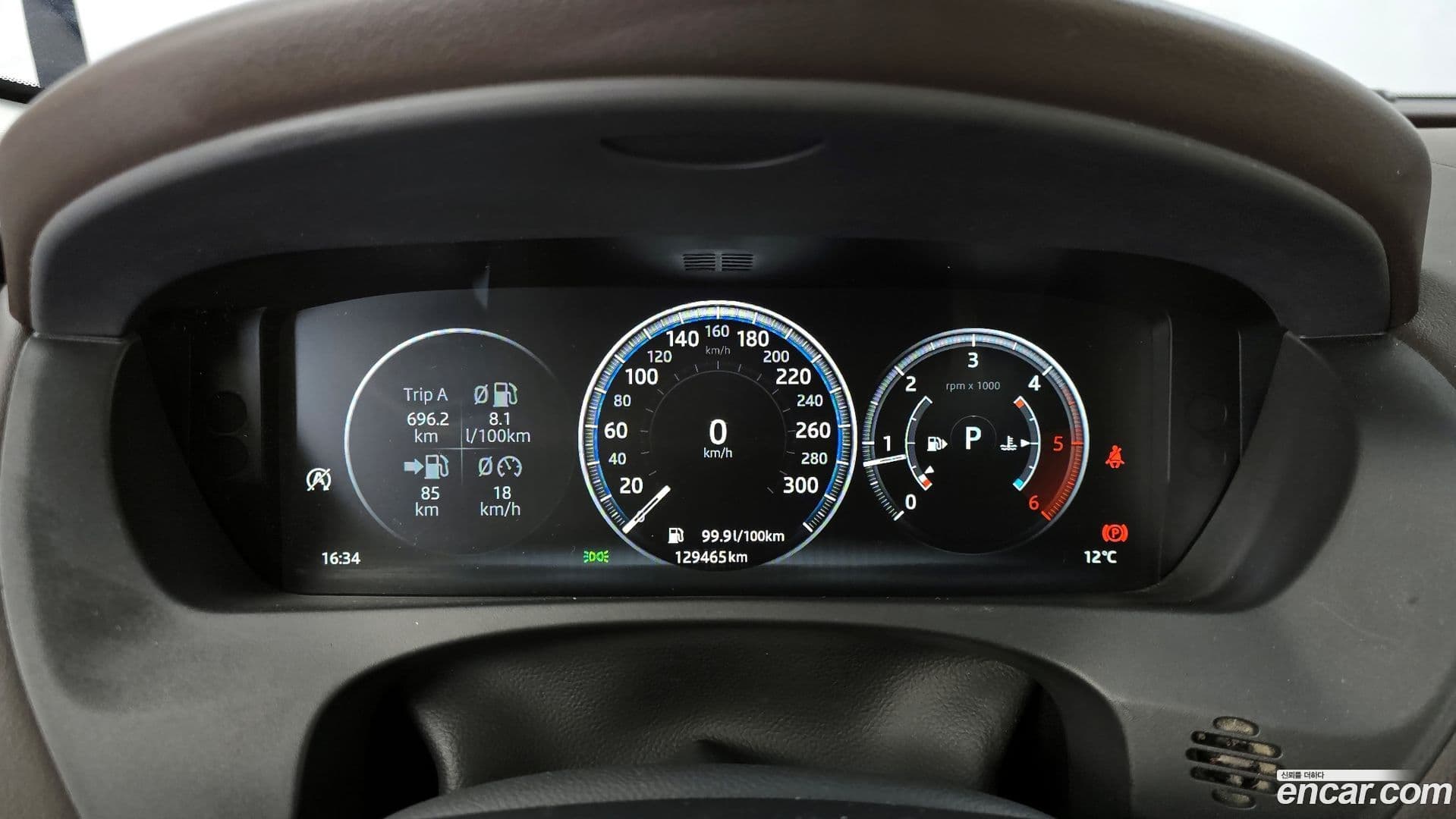 Main__Slider__Photo:F-PACE Jaguar 2018.2-7