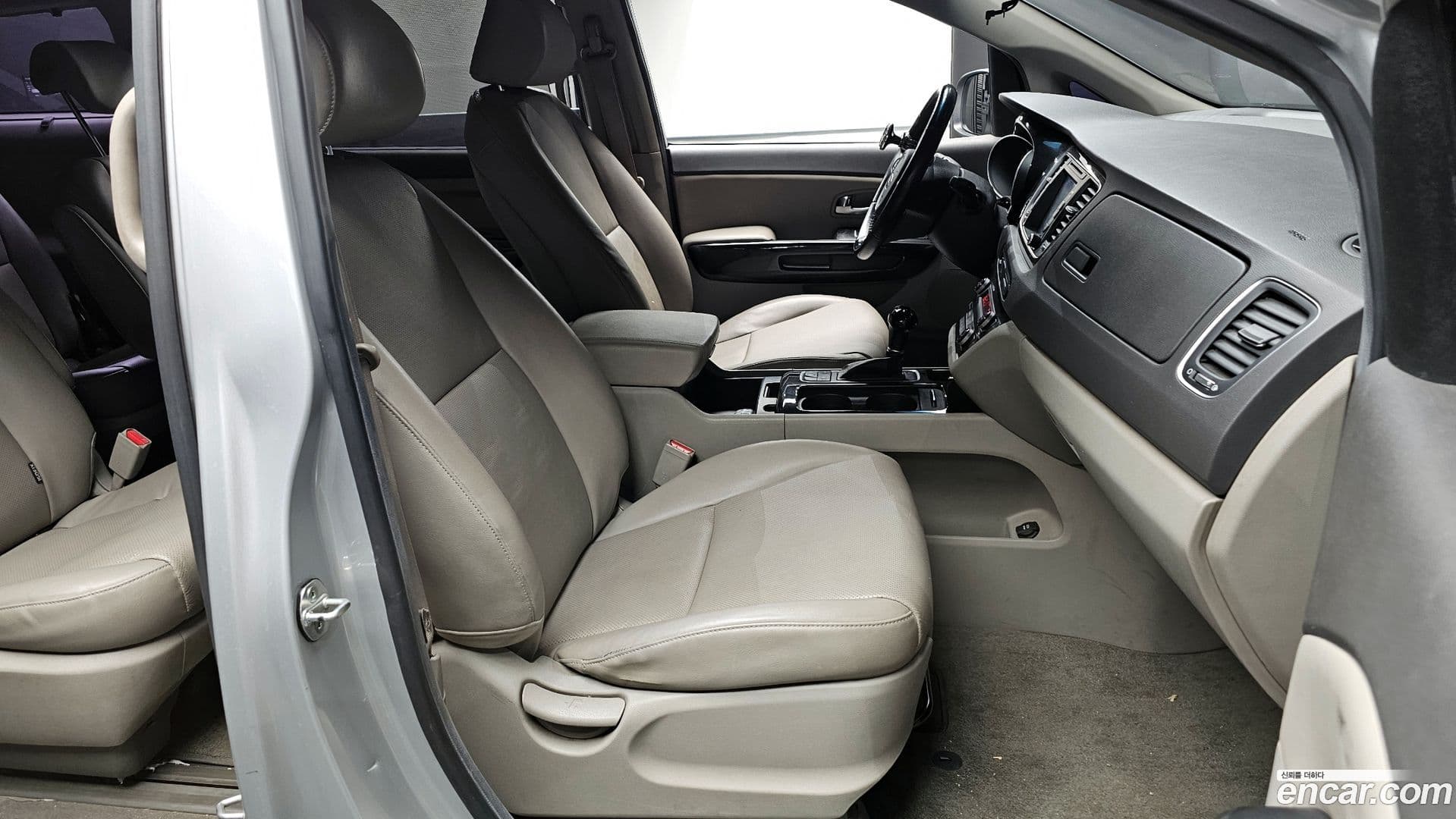 Main__Slider__Photo:Canival Kia 2014.6-9