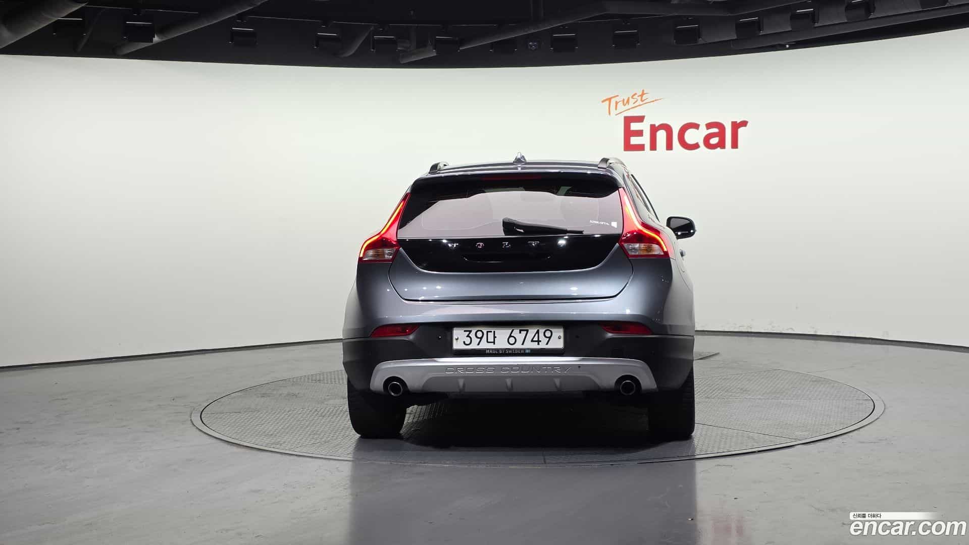 V40 Volvo 2018.6-OUTER-004