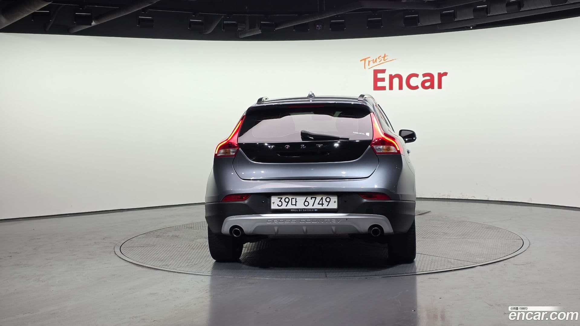 Main__Slider__Photo:V40 Volvo 2018.6-3