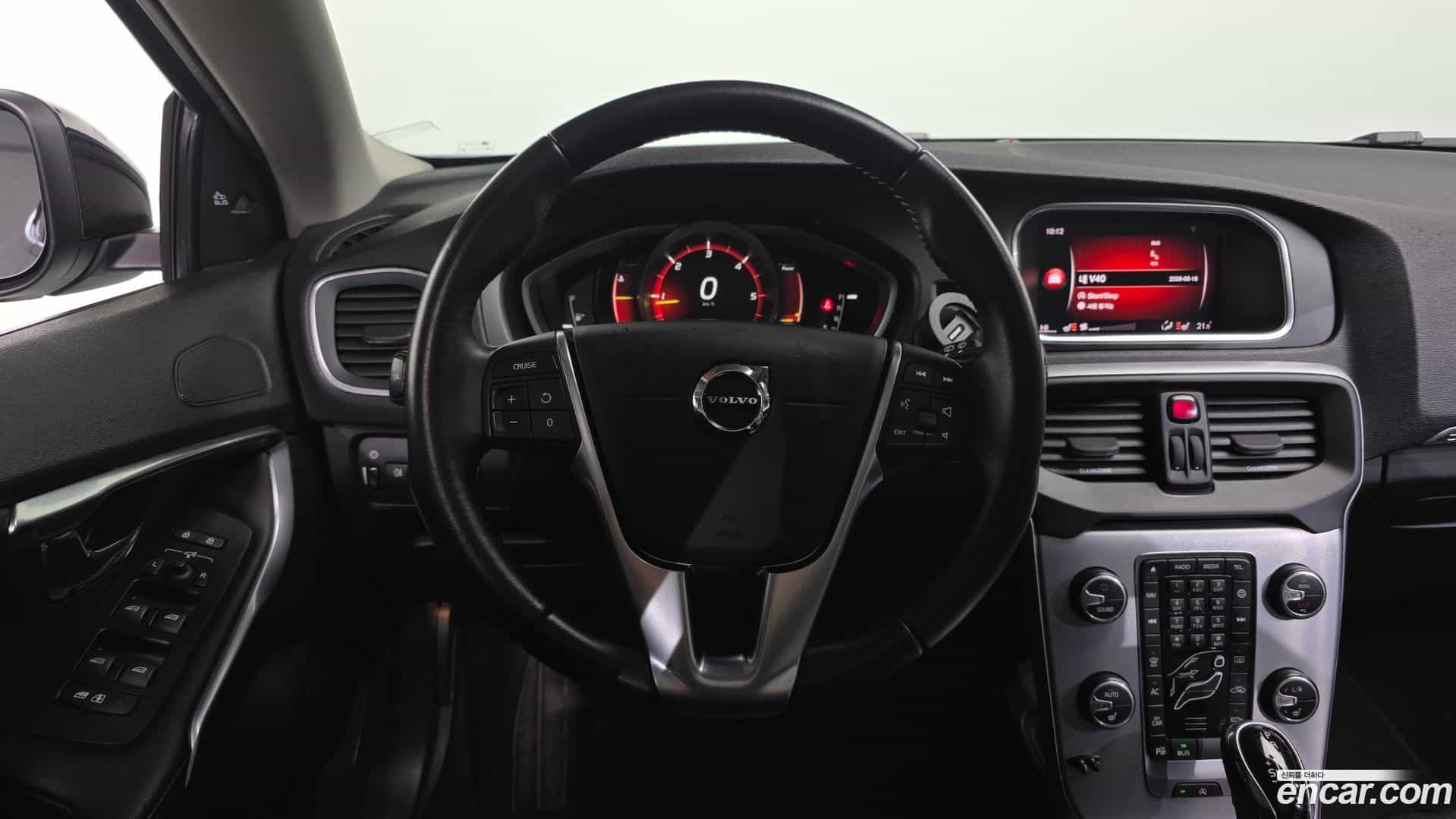 V40 Volvo 2018.6-OPTION-017