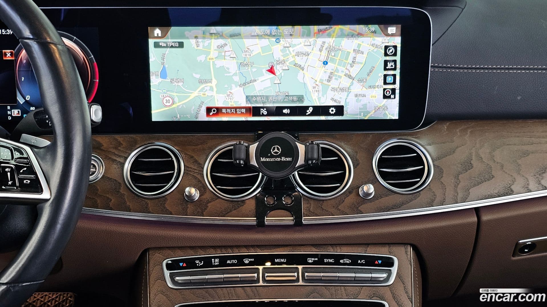 Main__Slider__Photo:E-Class Mercedes-Benz 2021.4-13