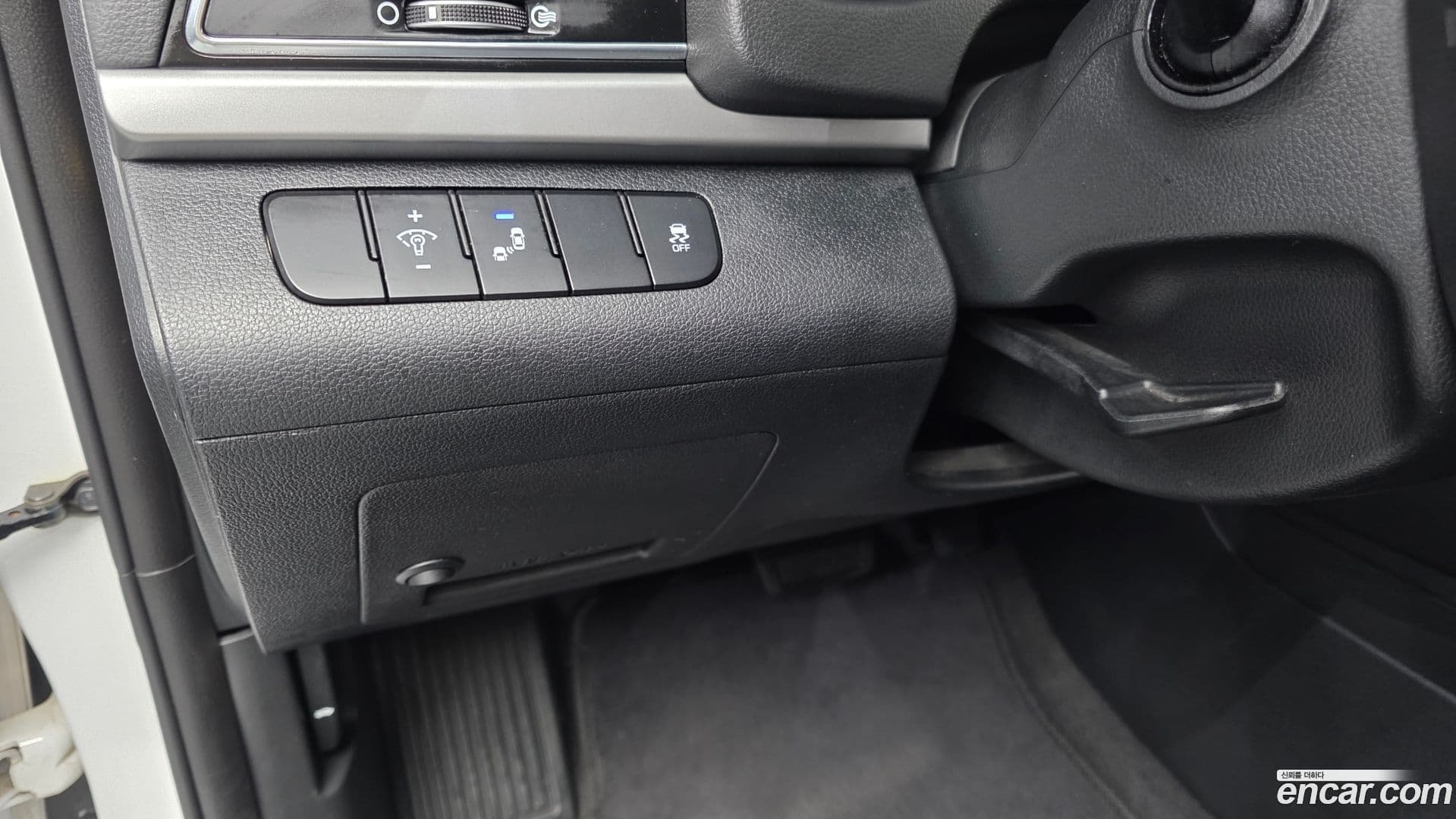 Main__Slider__Photo:AVANTE Hyundai 2017.4-18