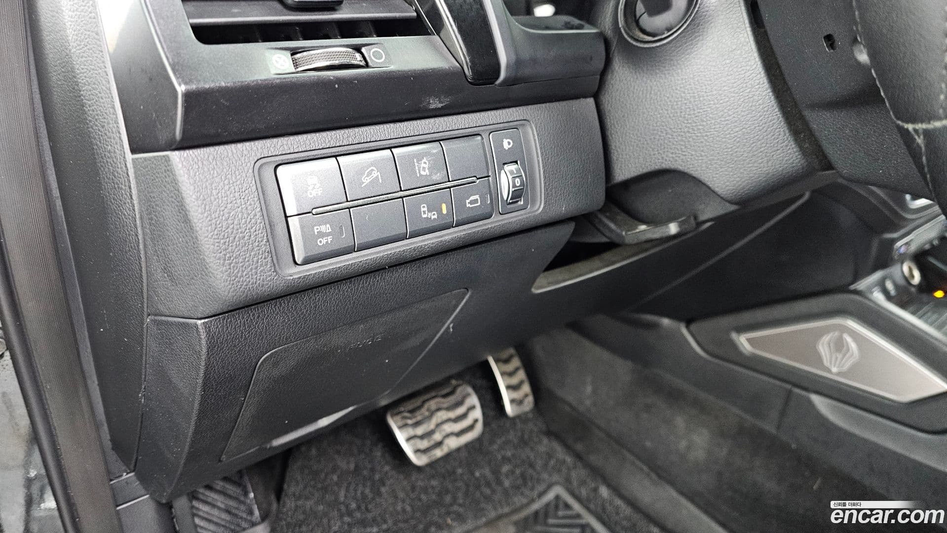 Main__Slider__Photo:Rexton KG_Mobility_Ssangyong 2020.1-12