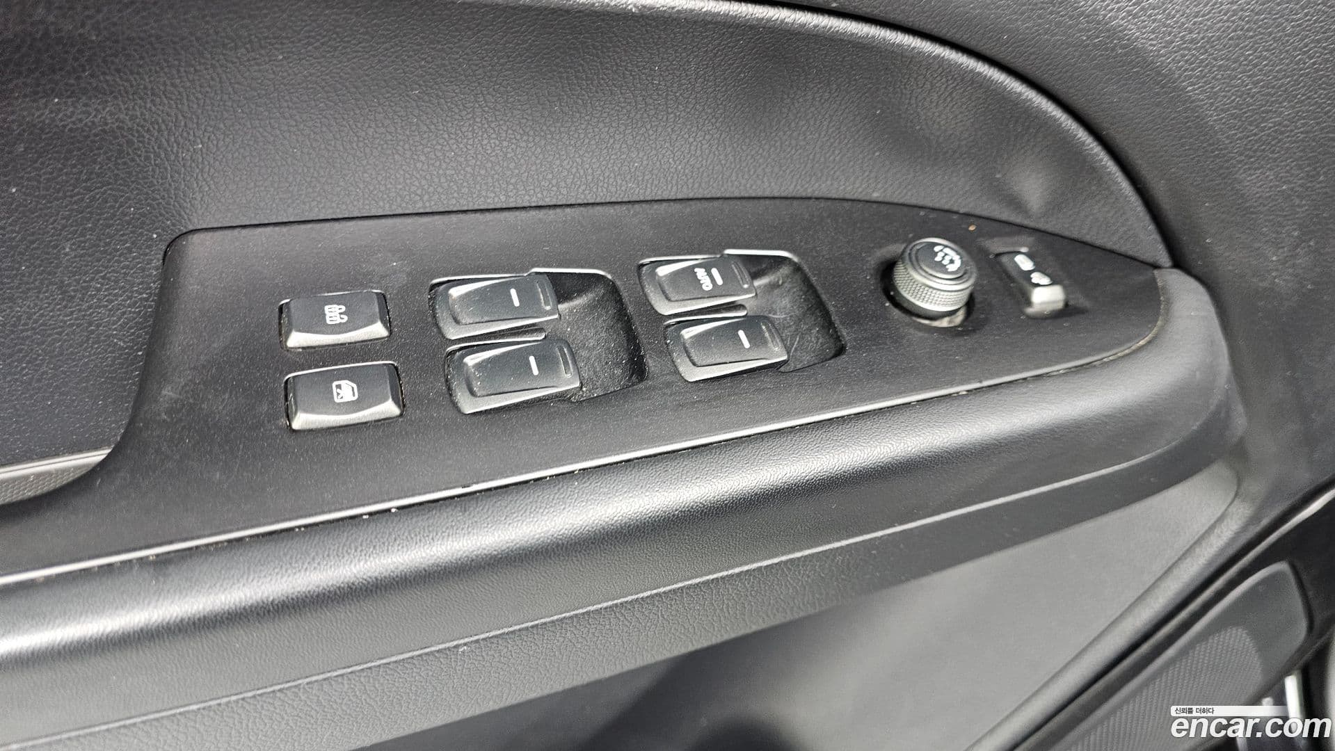 Main__Slider__Photo:Rexton KG_Mobility_Ssangyong 2020.1-17