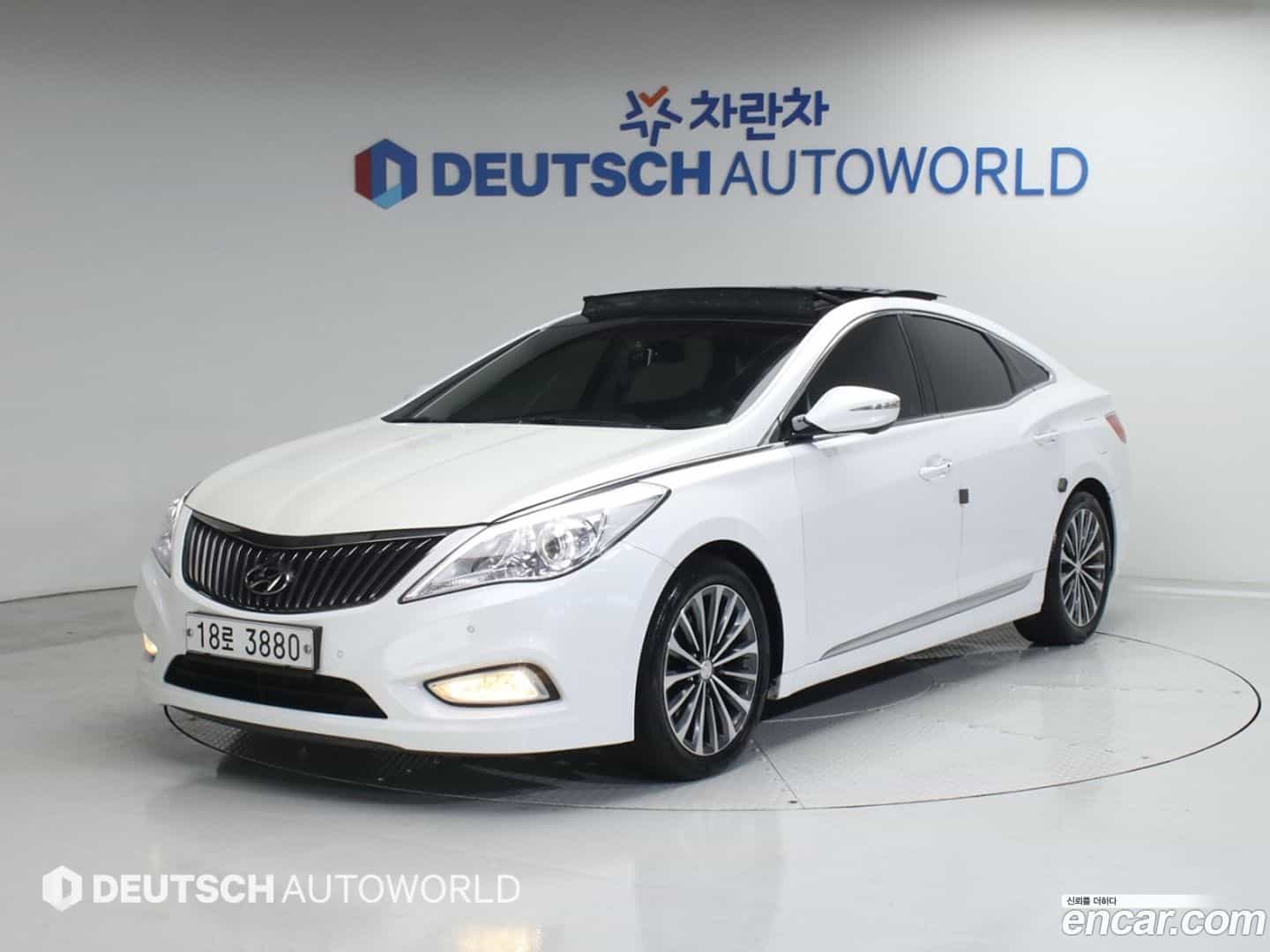 Grandeur Hyundai 2013.11-OUTER-001