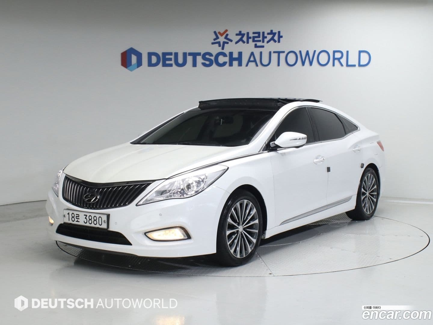 Main__Slider__Photo:Grandeur Hyundai 2013.11-0