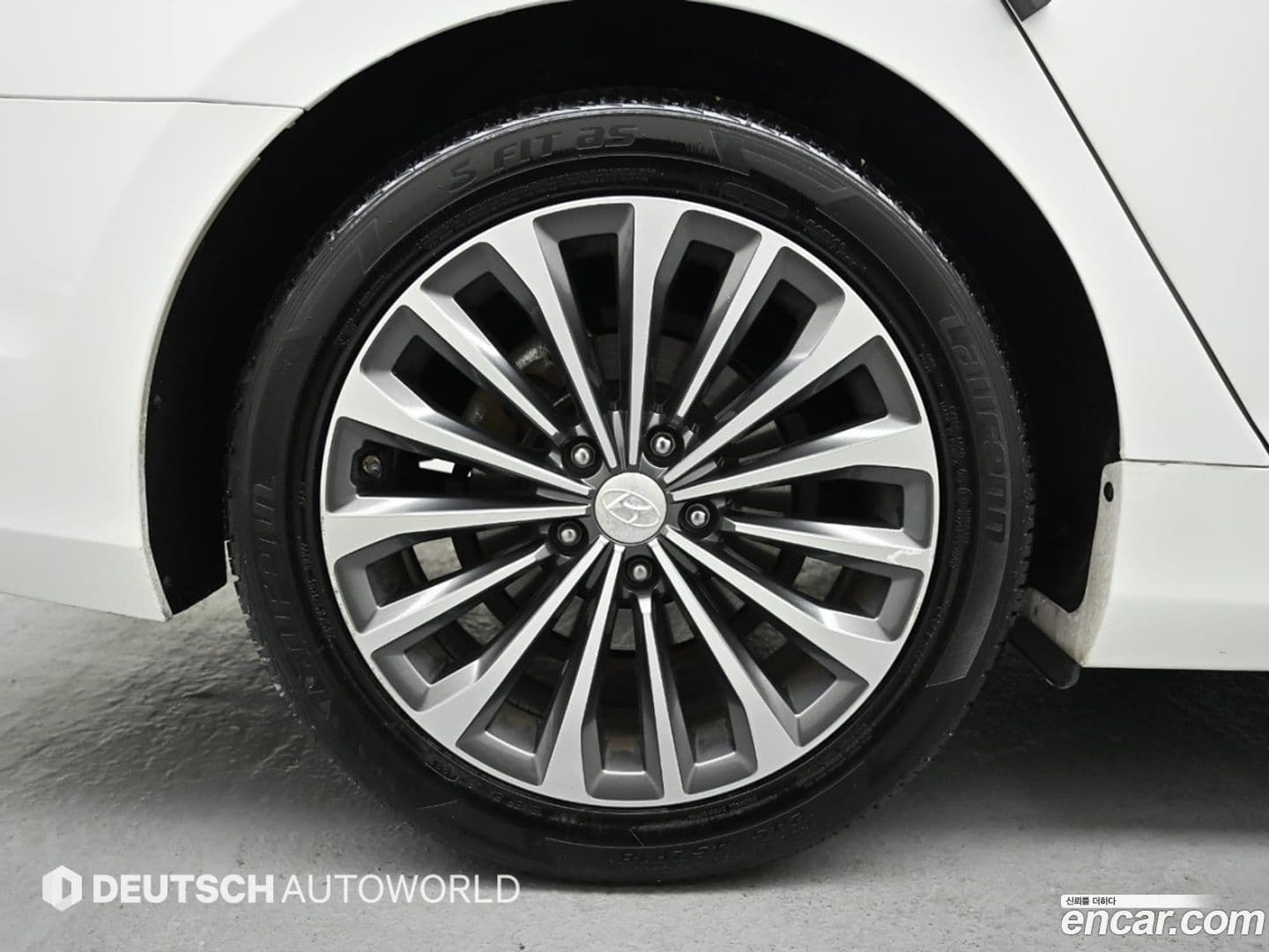 Main__Slider__Photo:Grandeur Hyundai 2013.11-4