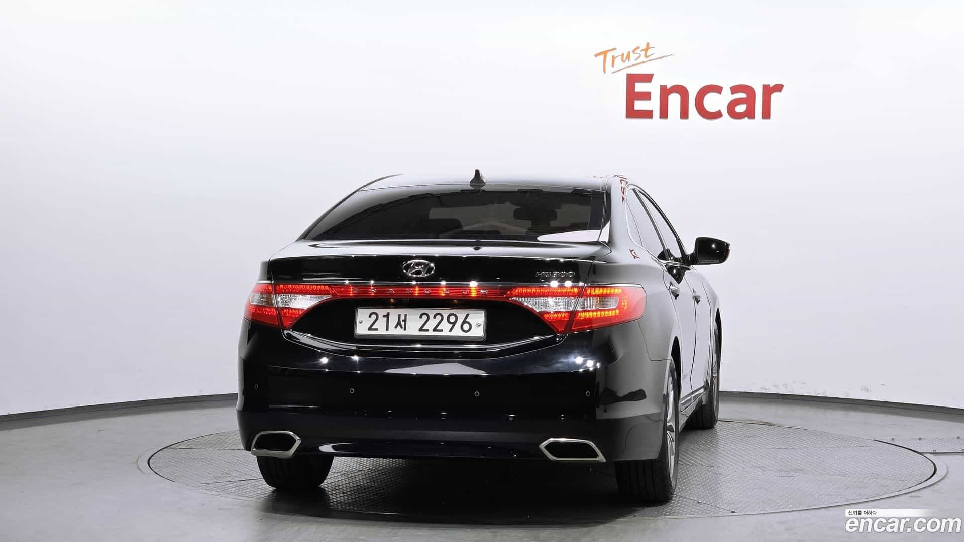 Grandeur Hyundai 2015.1-OUTER-004