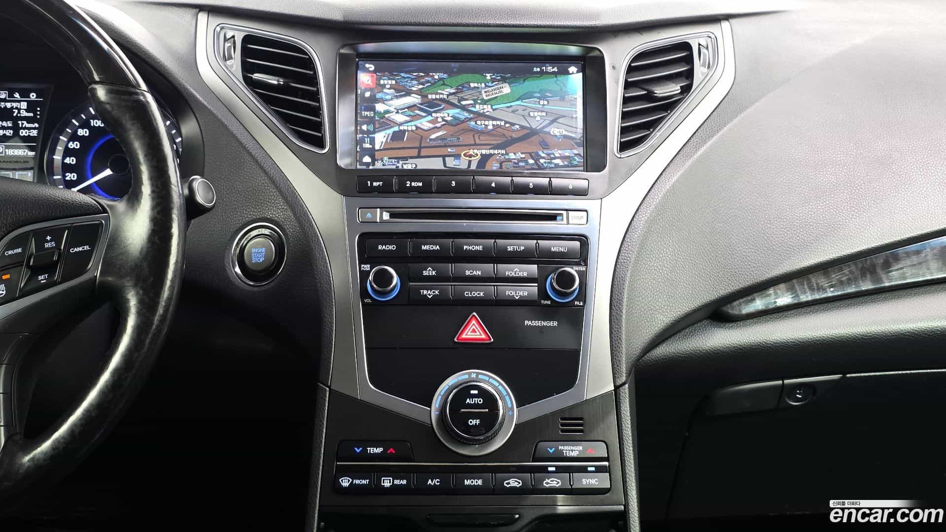 Grandeur Hyundai 2015.1-OPTION-018