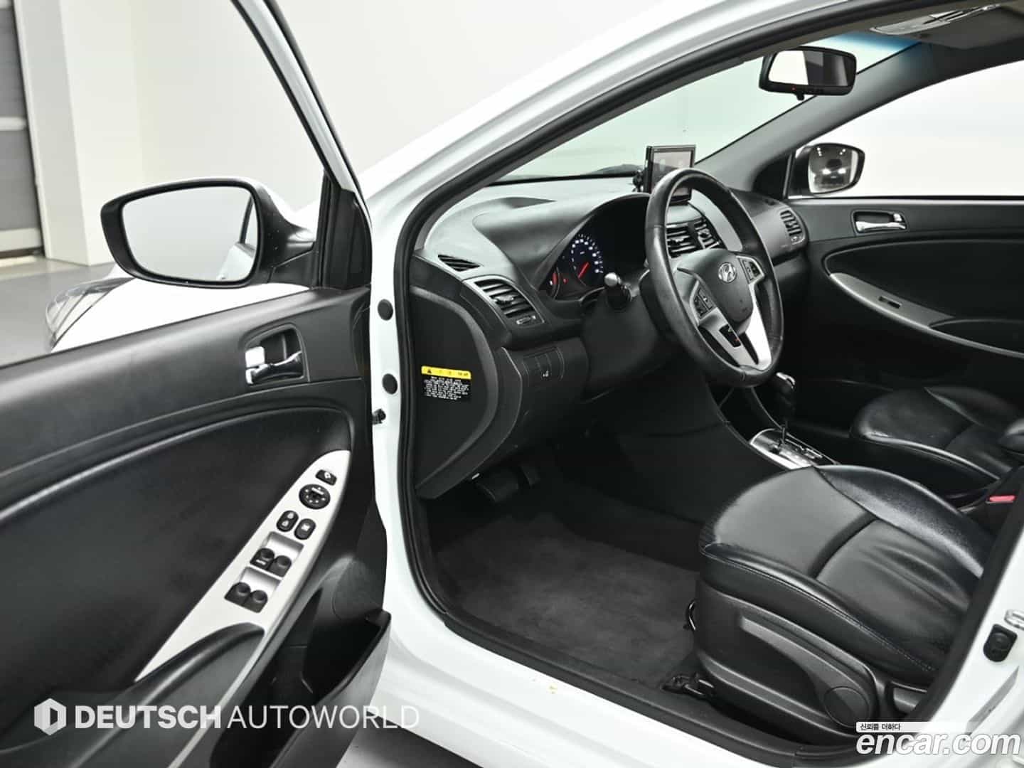 Accent Hyundai 2012.7-OPTION-015