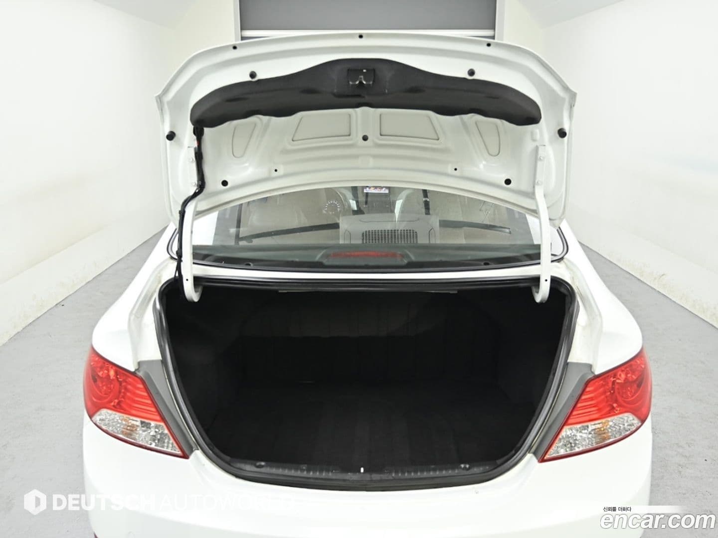 Main__Slider__Photo:Accent Hyundai 2012.7-18