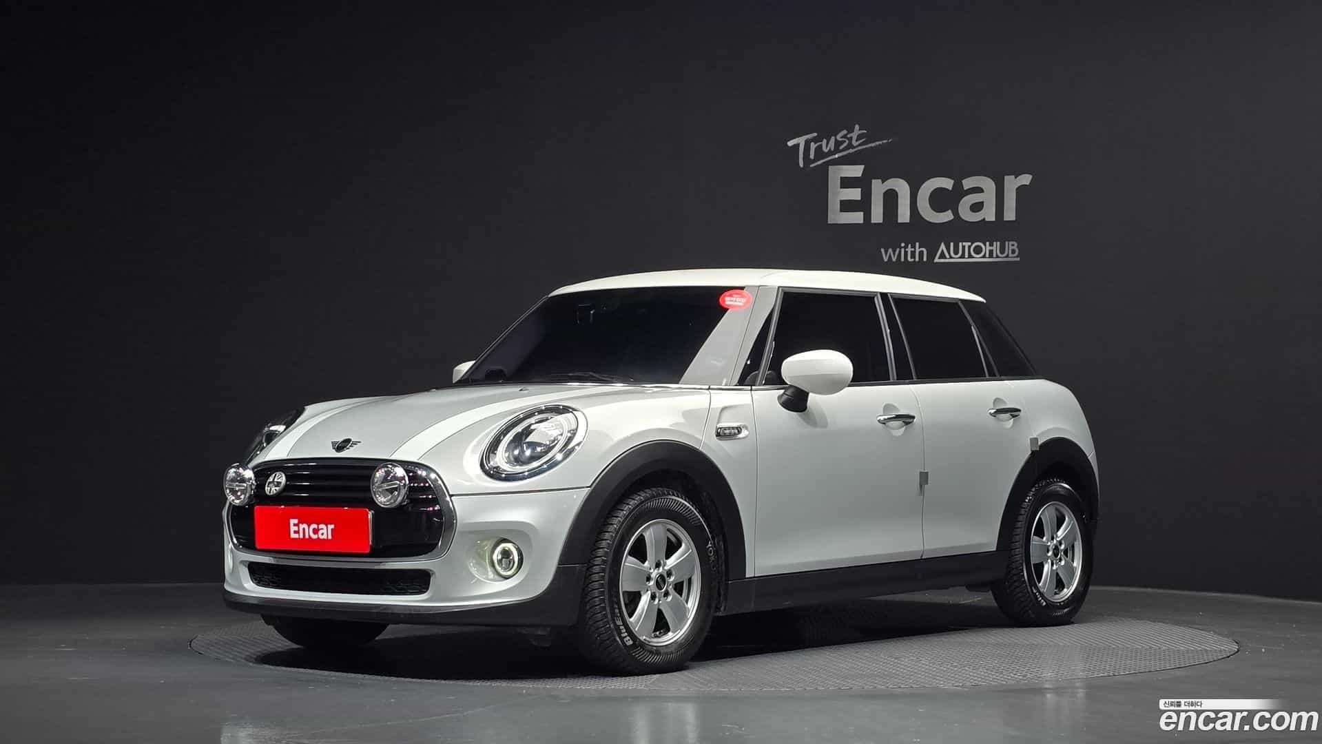 Cooper Mini 2020.9-OUTER-001